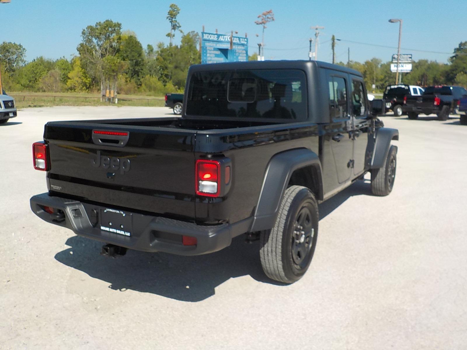 2023 Black /Black Jeep Gladiator (1C6HJTAG9PL) with an V-6 engine, Automatic transmission, located at 1617 W Church Street, Livingston, TX, 77351, (936) 327-3600, 30.710995, -94.951157 - NIIIICE!!! - Photo #6