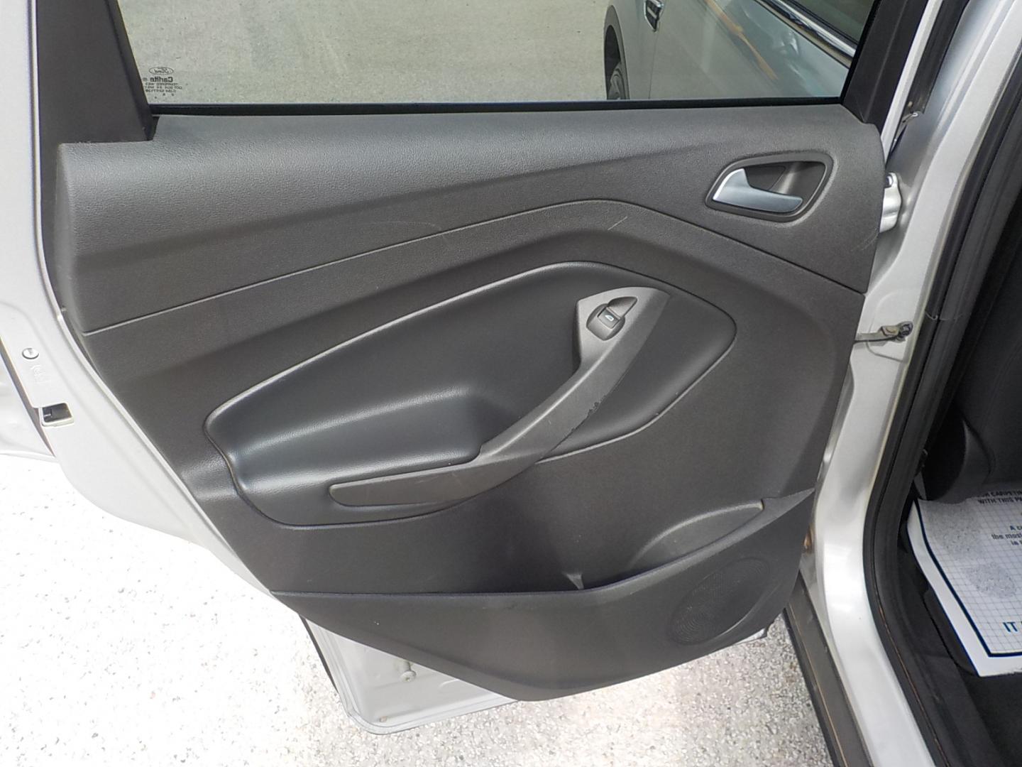 2018 Silver /Black Ford Escape SE 4WD (1FMCU9GD3JU) with an 1.5L L4 DOHC 16V engine, 6A transmission, located at 1617 W Church Street, Livingston, TX, 77351, (936) 327-3600, 30.710995, -94.951157 - 4X4!! Can use the 4X4 this time of year no doubt! Come check this one out for yourself!! - Photo#11