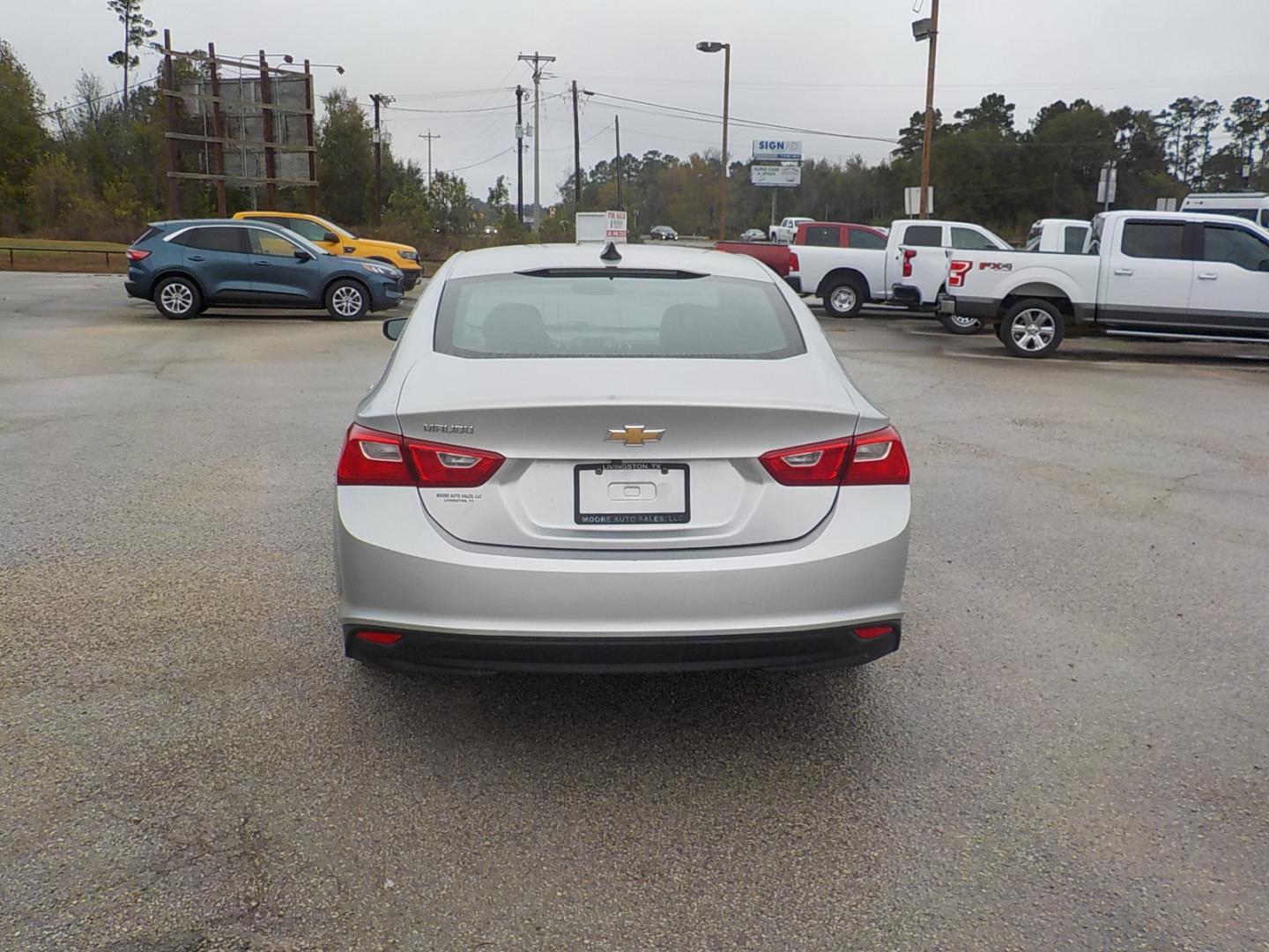 2021 Silver /Black Chevrolet Malibu 1FL (1G1ZC5ST4MF) with an 1.5L L4 DOHC 16V engine, 6A transmission, located at 1617 W Church Street, Livingston, TX, 77351, (936) 327-3600, 30.710995, -94.951157 - These Malibu's are good running and driving cars that are VERY ECONOMICAL to operate - Photo#6