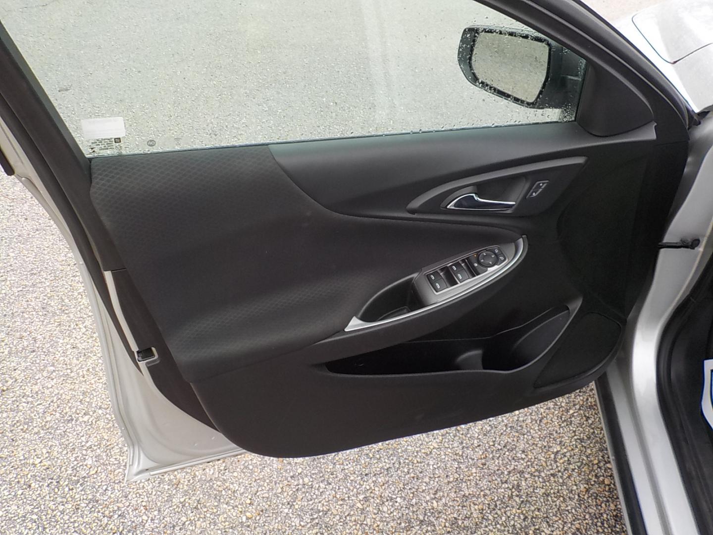 2021 Silver /Black Chevrolet Malibu 1FL (1G1ZC5ST4MF) with an 1.5L L4 DOHC 16V engine, 6A transmission, located at 1617 W Church Street, Livingston, TX, 77351, (936) 327-3600, 30.710995, -94.951157 - These Malibu's are good running and driving cars that are VERY ECONOMICAL to operate - Photo#9