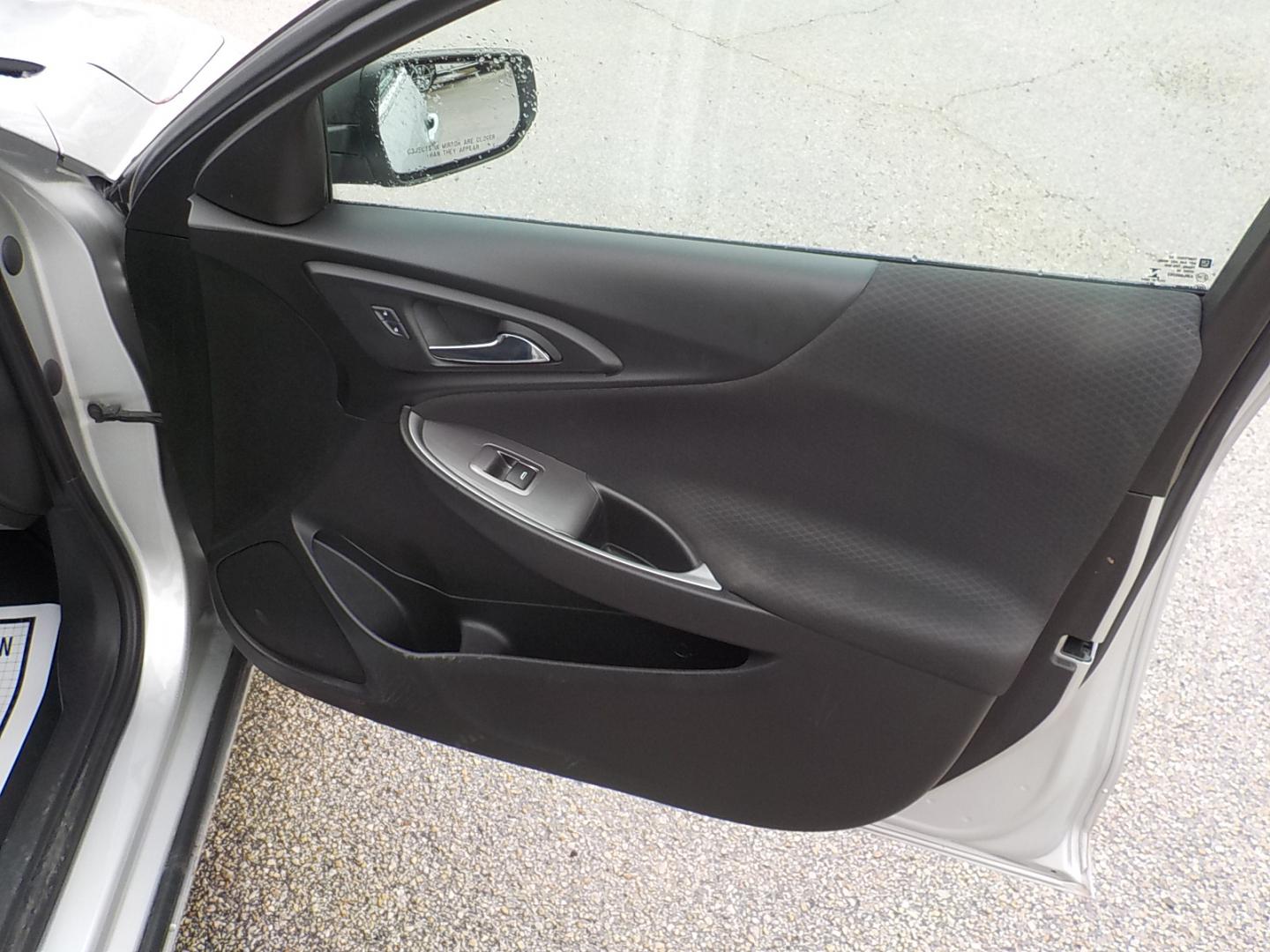 2021 Silver /Black Chevrolet Malibu 1FL (1G1ZC5ST4MF) with an 1.5L L4 DOHC 16V engine, 6A transmission, located at 1617 W Church Street, Livingston, TX, 77351, (936) 327-3600, 30.710995, -94.951157 - These Malibu's are good running and driving cars that are VERY ECONOMICAL to operate - Photo#18