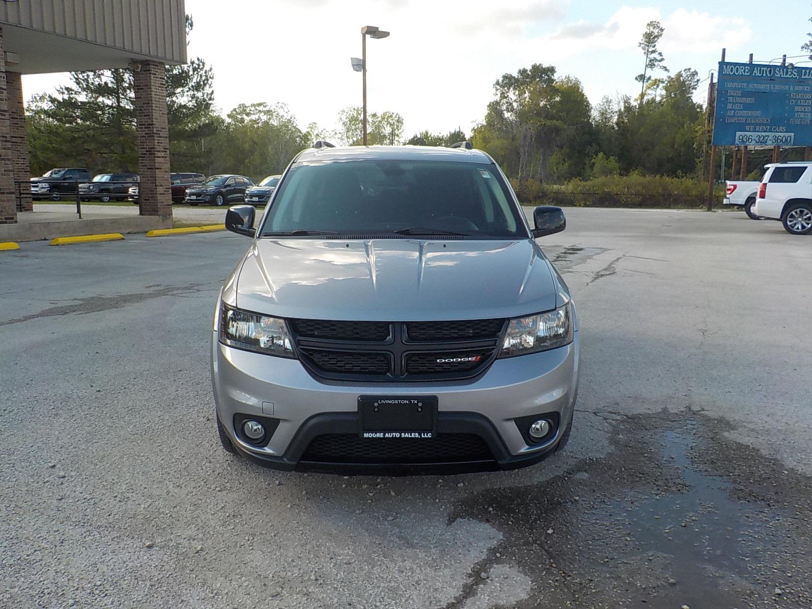 2019 Silver /Black Dodge Journey SE (3C4PDCBB6KT) with an 2.4L L6 DOHC 16V engine, 4A transmission, located at 1617 W Church Street, Livingston, TX, 77351, (936) 327-3600, 30.710995, -94.951157 - With 3rd row seating this is an ideal family vehicle! - Photo #2