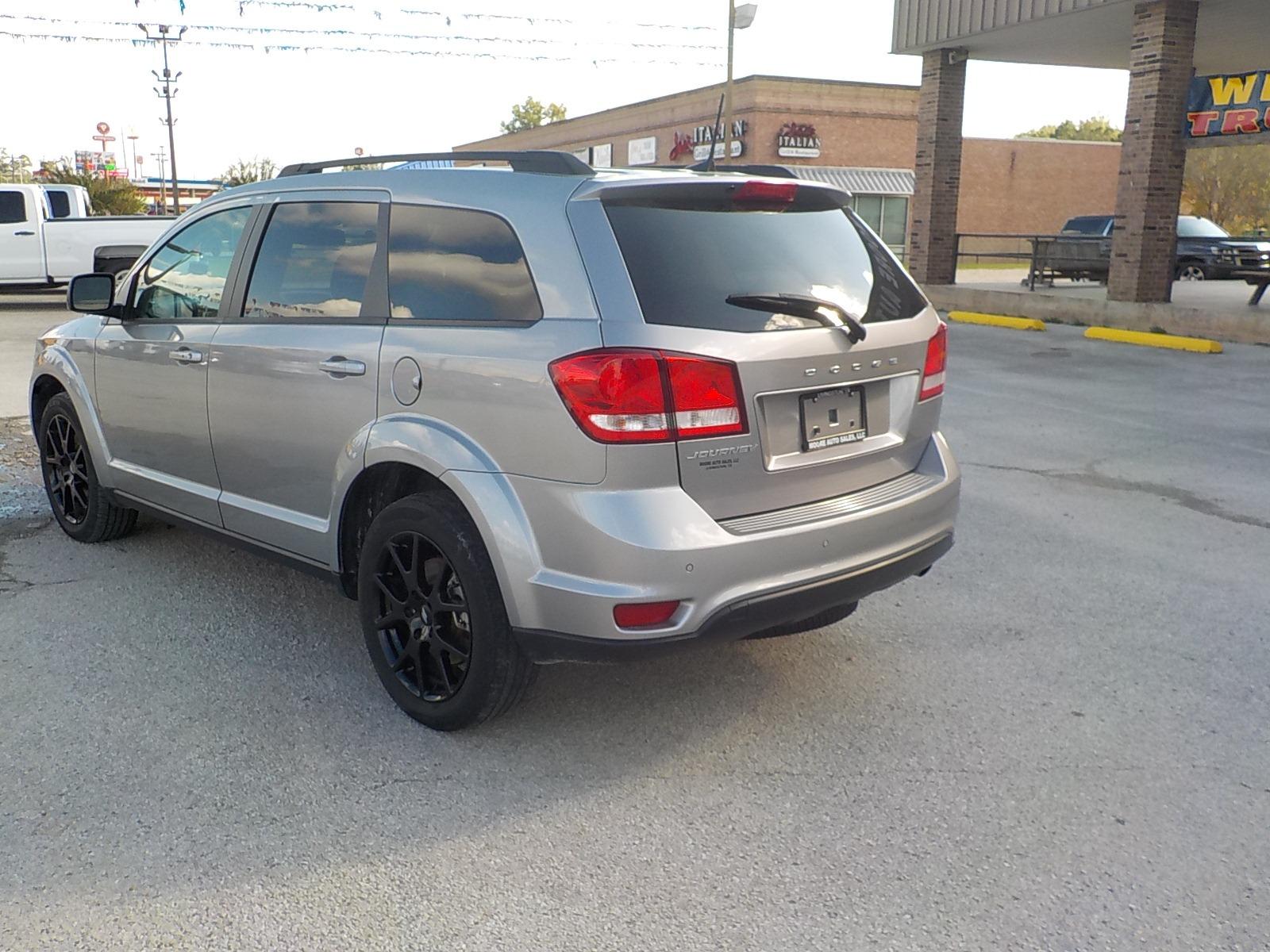 2019 Silver /Black Dodge Journey SE (3C4PDCBB6KT) with an 2.4L L6 DOHC 16V engine, 4A transmission, located at 1617 W Church Street, Livingston, TX, 77351, (936) 327-3600, 30.710995, -94.951157 - With 3rd row seating this is an ideal family vehicle! - Photo #7