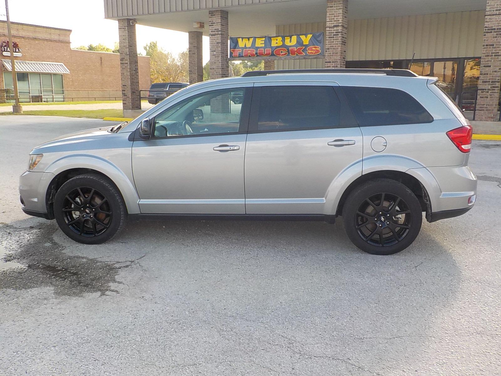 2019 Silver /Black Dodge Journey SE (3C4PDCBB6KT) with an 2.4L L6 DOHC 16V engine, 4A transmission, located at 1617 W Church Street, Livingston, TX, 77351, (936) 327-3600, 30.710995, -94.951157 - With 3rd row seating this is an ideal family vehicle! - Photo #8