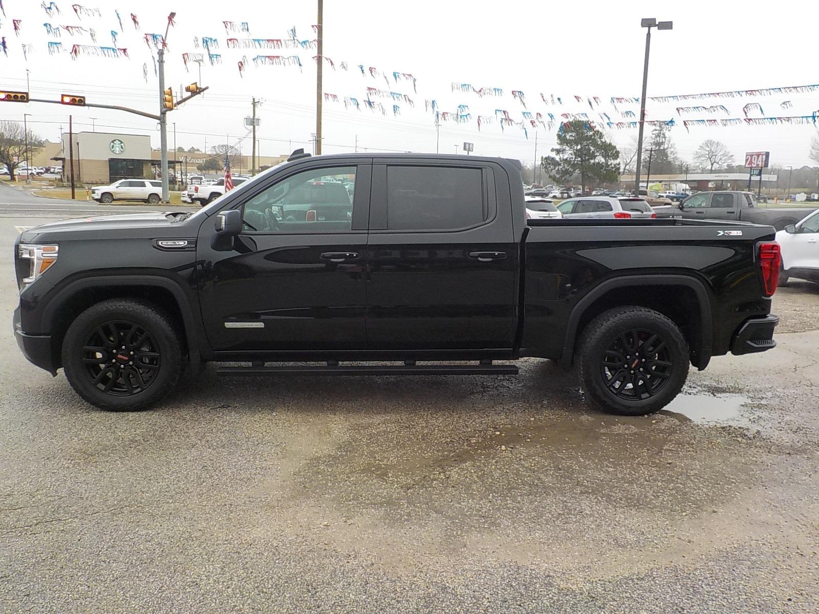 2022 Black /Black GMC Sierra 1500 Elevation Crew Cab 4WD (3GTU9CED1NG) with an 5.3L V8 OHV 16V engine, 6A transmission, located at 1617 W Church Street, Livingston, TX, 77351, (936) 327-3600, 30.710995, -94.951157 - ONE OWNER!! LOW MILES!! Absolutely unbelievable truck!! 4X4! Just come check it out for yourself!! - Photo #4
