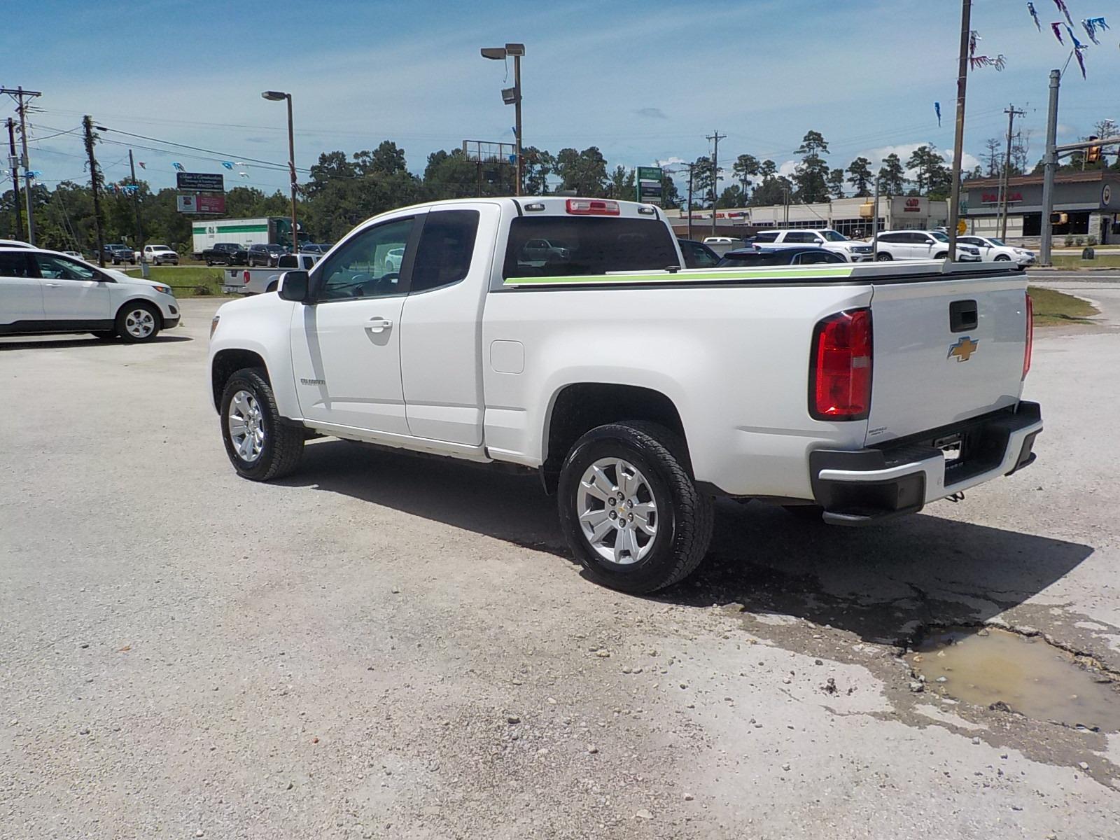 2020 White /Gray Chevrolet Colorado LT Ext. Cab 2WD (1GCHSCEA4L1) with an 2.5L L4 DOHC 16V GAS engine, 6A transmission, located at 1617 W Church Street, Livingston, TX, 77351, (936) 327-3600, 30.710995, -94.951157 - Just come check this one out. It's set up just for YOU! - Photo #5