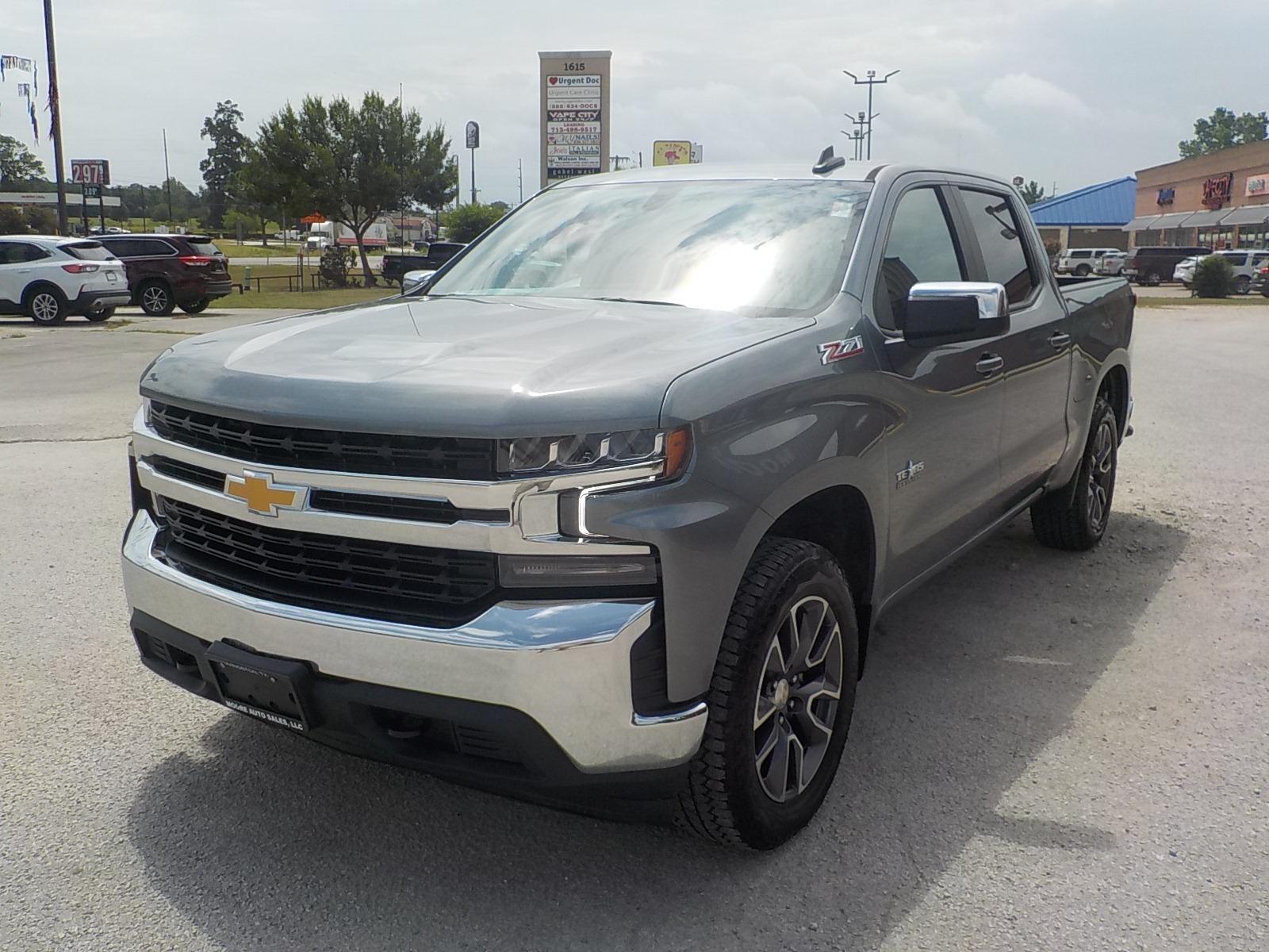2021 Gray /Black Chevrolet Silverado 1500 LT Crew Cab 4WD (3GCUYDEDXMG) with an 5.3L V8 OHV 16V engine, 6A transmission, located at 1617 W Church Street, Livingston, TX, 77351, (936) 327-3600, 30.710995, -94.951157 - ONE OWNER!! GOOD MILES!! Z71 4X4!! - Photo #3