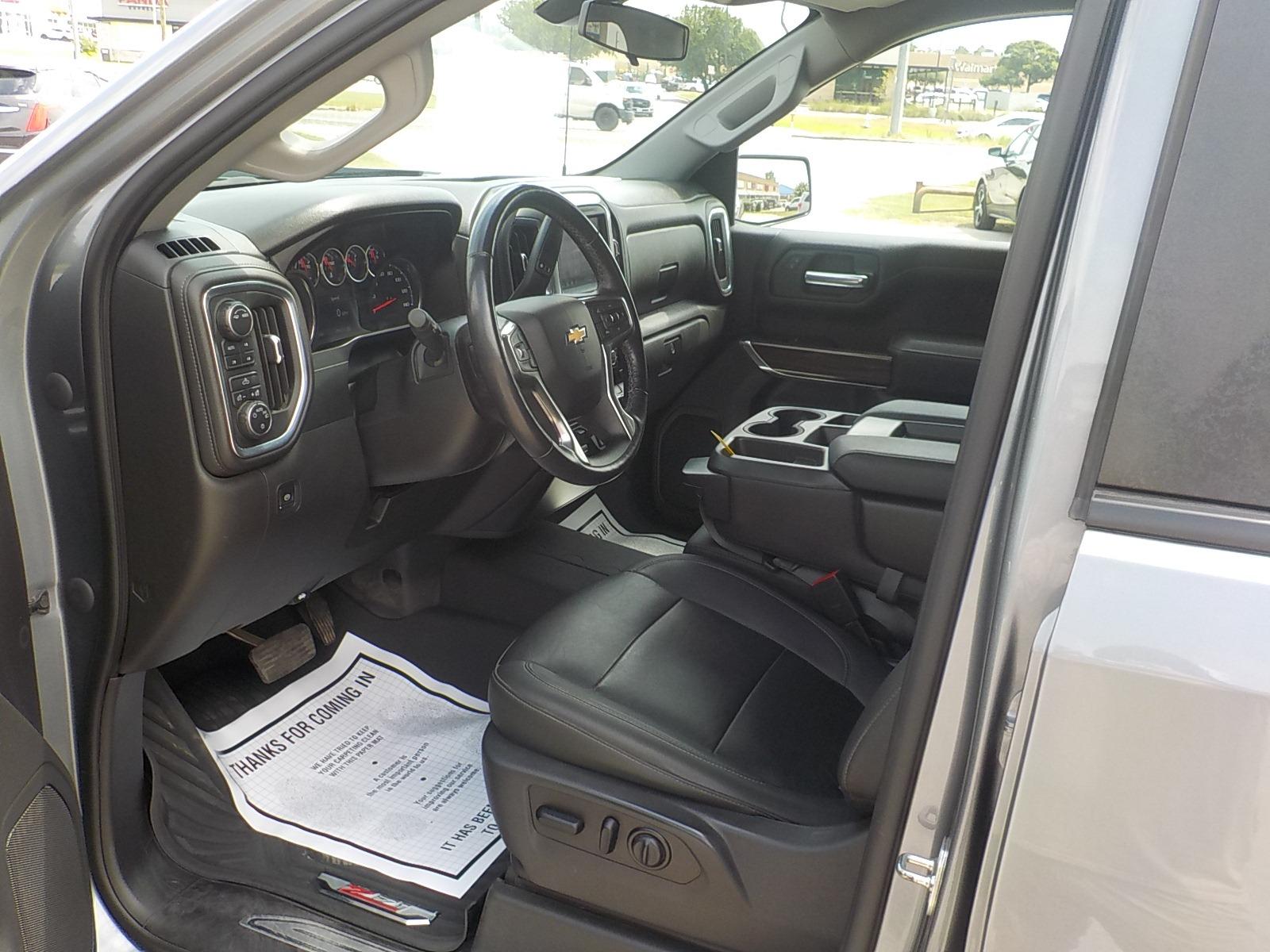2021 Gray /Black Chevrolet Silverado 1500 LT Crew Cab 4WD (3GCUYDEDXMG) with an 5.3L V8 OHV 16V engine, 6A transmission, located at 1617 W Church Street, Livingston, TX, 77351, (936) 327-3600, 30.710995, -94.951157 - ONE OWNER!! GOOD MILES!! Z71 4X4!! - Photo #8