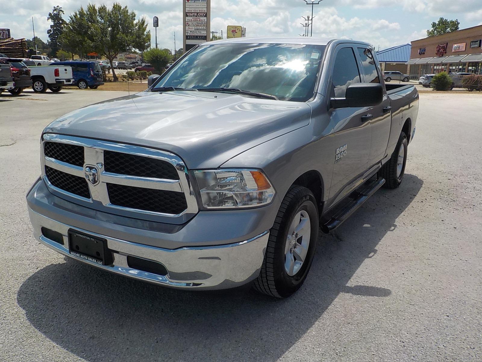 2022 Silver /Gray RAM 1500 Classic Tradesman Quad Cab 2WD (1C6RR6FG2NS) with an 3.6L V6 DOHC 24V FFV engine, 8A transmission, located at 1617 W Church Street, Livingston, TX, 77351, (936) 327-3600, 30.710995, -94.951157 - LOW MILES!! Great truck! - Photo #3