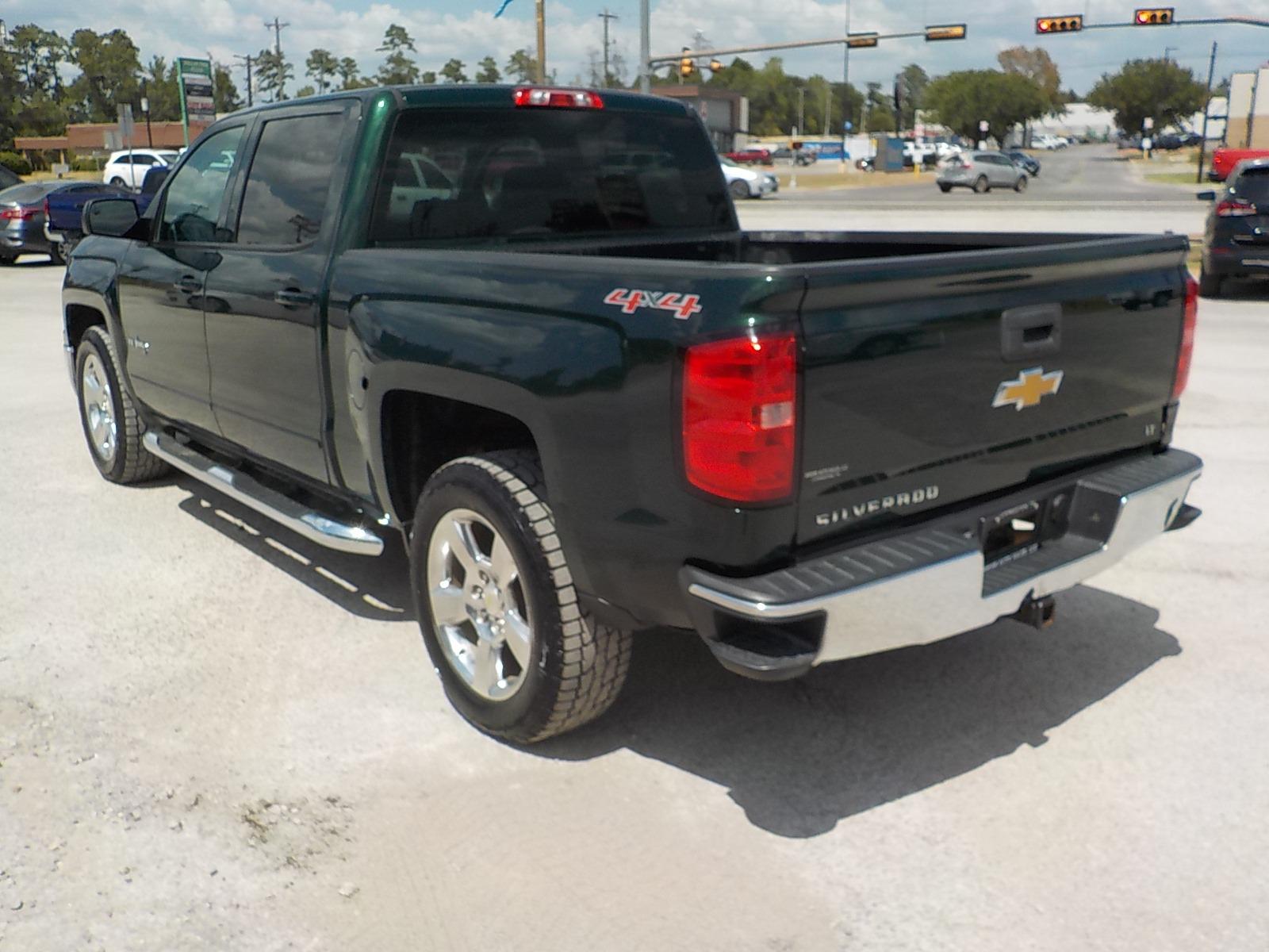 2015 Green /Gray Chevrolet Silverado 1500 LT Crew Cab 4WD (3GCUKREC7FG) with an 5.3L V8 OHV 16V engine, 6-Speed Automatic transmission, located at 1617 W Church Street, Livingston, TX, 77351, (936) 327-3600, 30.710995, -94.951157 - ONE OWNER!! Crew cab 4X4!! - Photo #5