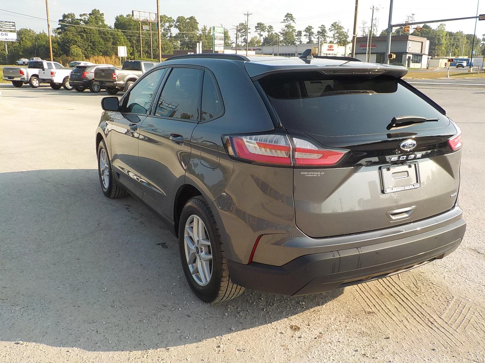 2022 Gray /Black Ford Edge SE AWD (2FMPK4G96NB) with an 2.0L L4 DOHC 16V engine, 6A transmission, located at 1617 W Church Street, Livingston, TX, 77351, (936) 327-3600, 30.710995, -94.951157 - LOW MILES!! ONE OWNER!! - Photo #5