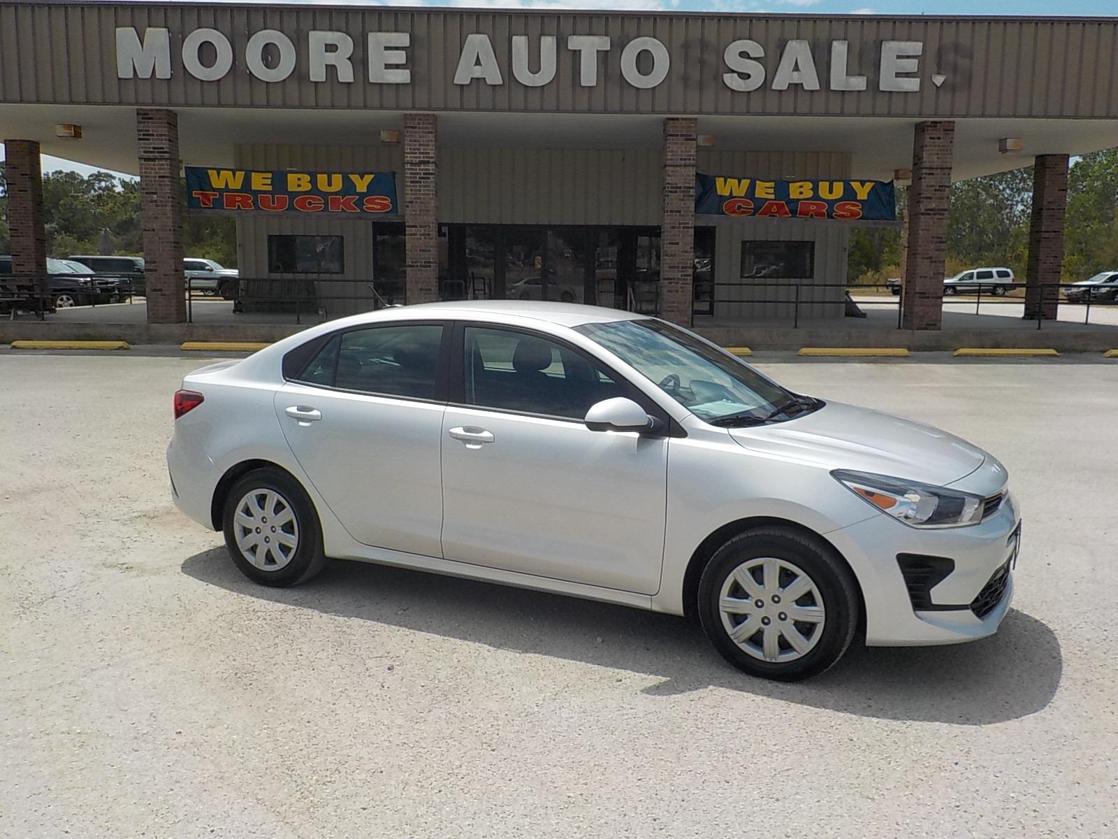2022 Silver /Gray Kia Rio LX (3KPA24AD6NE) with an 1.6L L4 DOHC 16V engine, 6A transmission, located at 1617 W Church Street, Livingston, TX, 77351, (936) 327-3600, 30.710995, -94.951157 - ONE OWNER!! LOW LOW MILES!! An extremely economical car to operate! - Photo #0