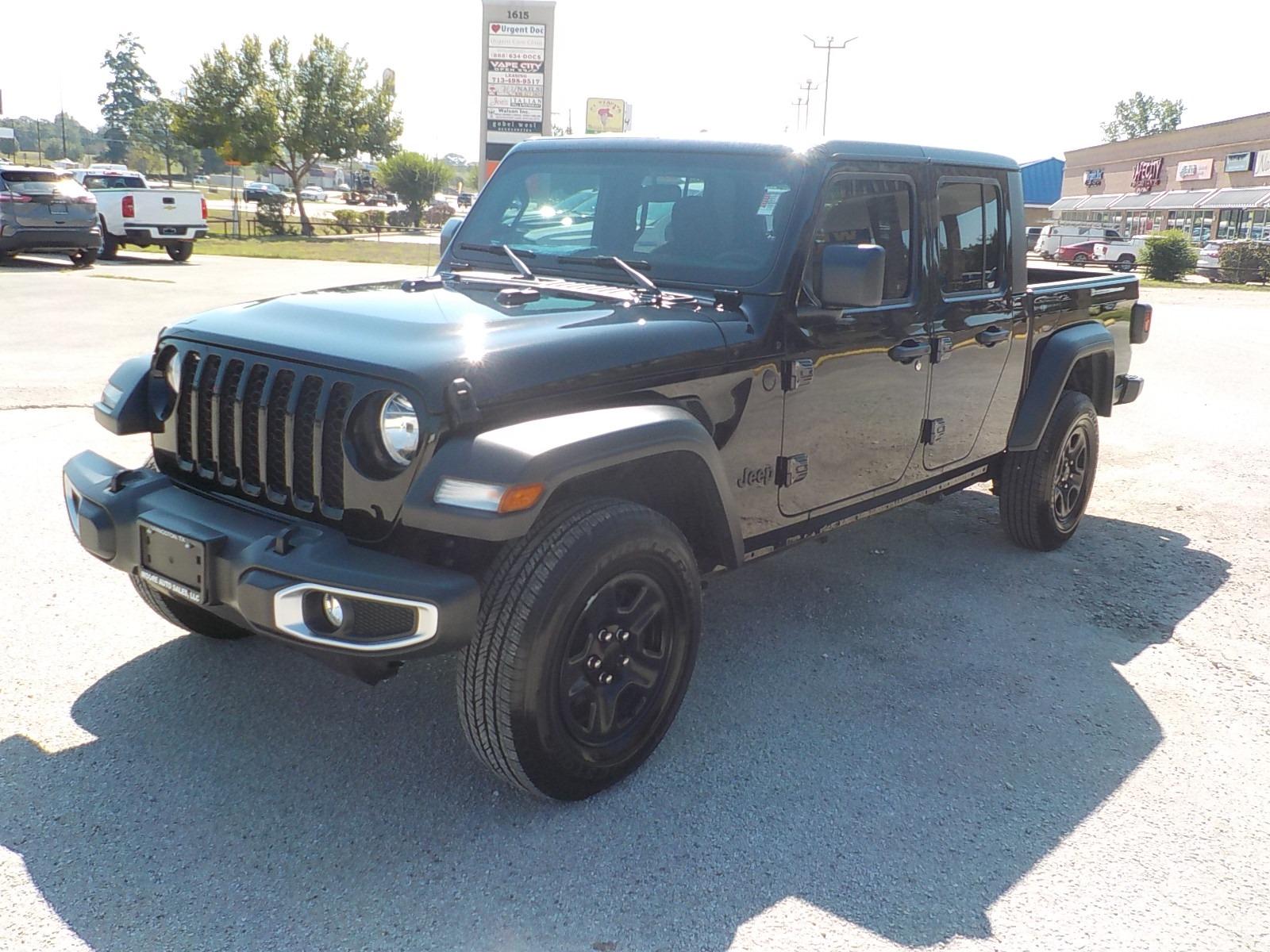 2023 Black /Black Jeep Gladiator (1C6HTAG9PL5) with an V-6 engine, Automatic transmission, located at 1617 W Church Street, Livingston, TX, 77351, (936) 327-3600, 30.710995, -94.951157 - NIIIICE!!! - Photo #3