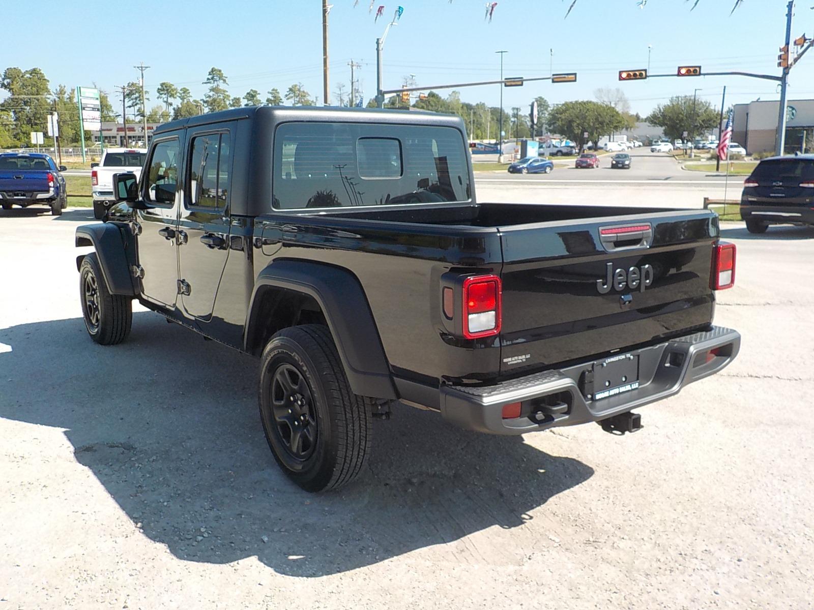 2023 Black /Black Jeep Gladiator (1C6HTAG9PL5) with an V-6 engine, Automatic transmission, located at 1617 W Church Street, Livingston, TX, 77351, (936) 327-3600, 30.710995, -94.951157 - NIIIICE!!! - Photo #5