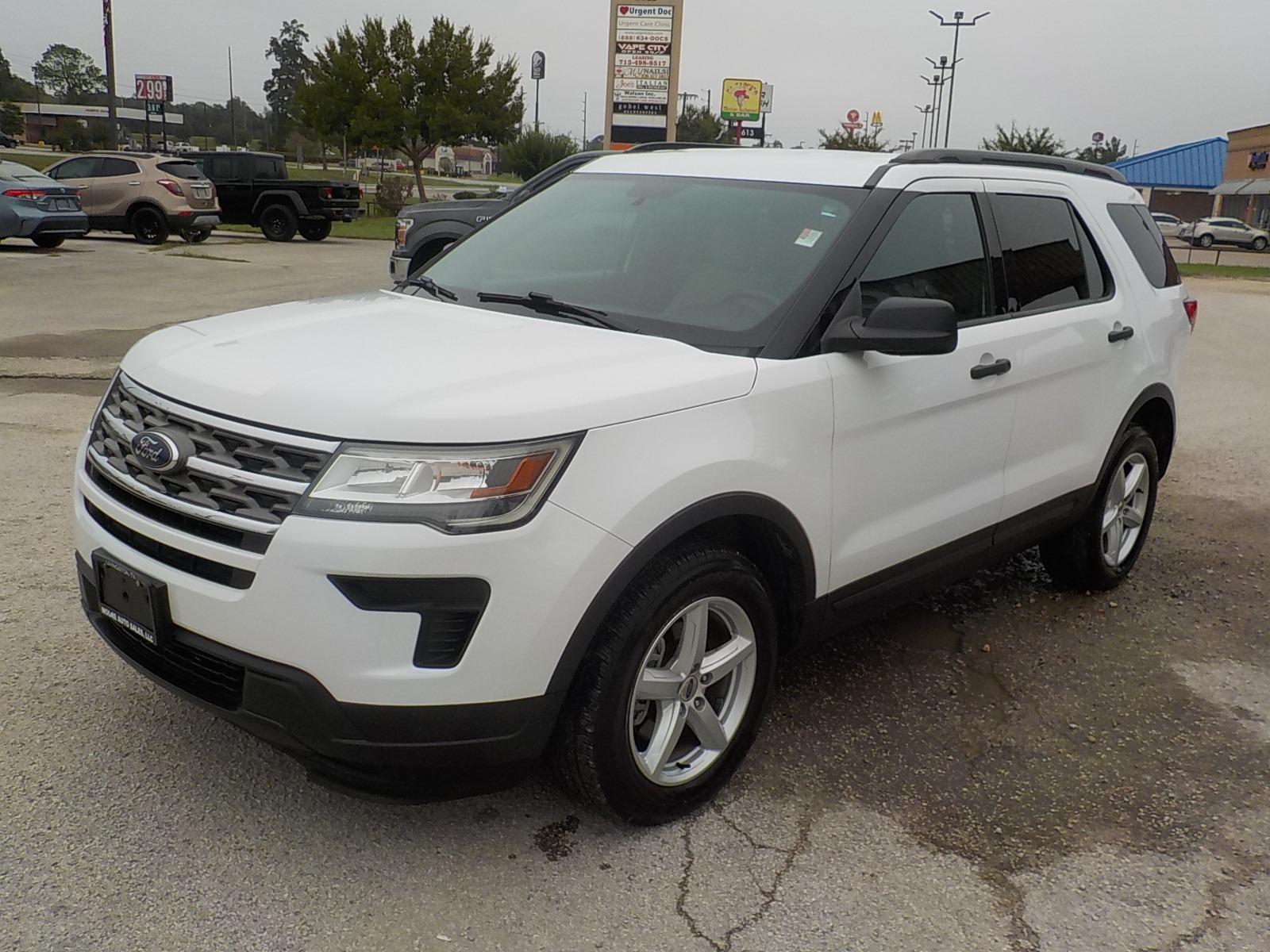 2018 White /Gray Ford Explorer Base 4WD (1FM5K8BH1JG) with an 2.3L L4 DOHC 16V engine, 6A transmission, located at 1617 W Church Street, Livingston, TX, 77351, (936) 327-3600, 30.710995, -94.951157 - Great family vehicle for under 20K! - Photo #2