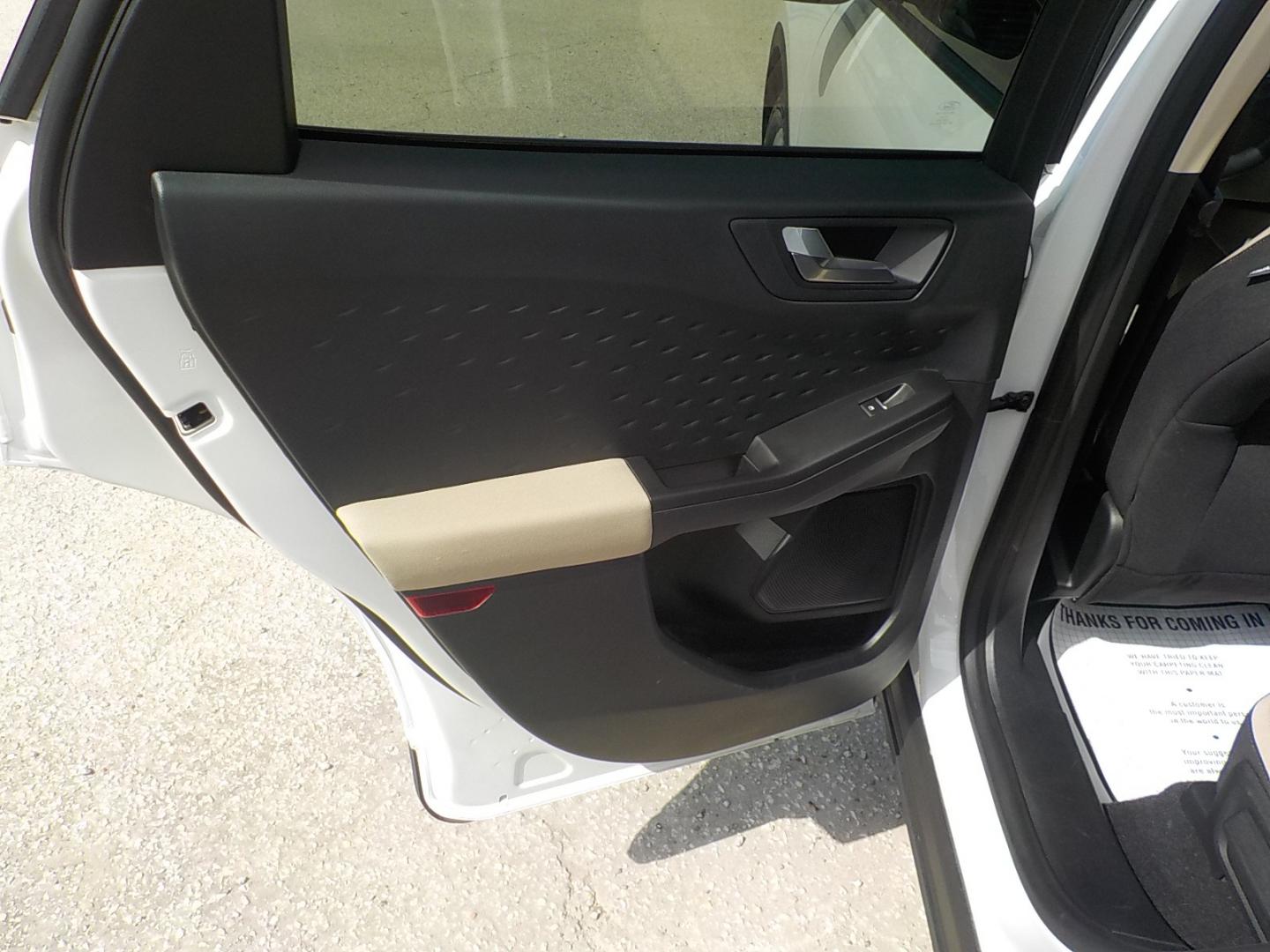 2020 White /Tan Ford Escape SE (1FMCU0G65LU) with an 1.5L L3 engine, 6A transmission, located at 1617 W Church Street, Livingston, TX, 77351, (936) 327-3600, 30.710995, -94.951157 - EFFICIENT!! That's the word that comes to mind with these Escape's - Photo#11