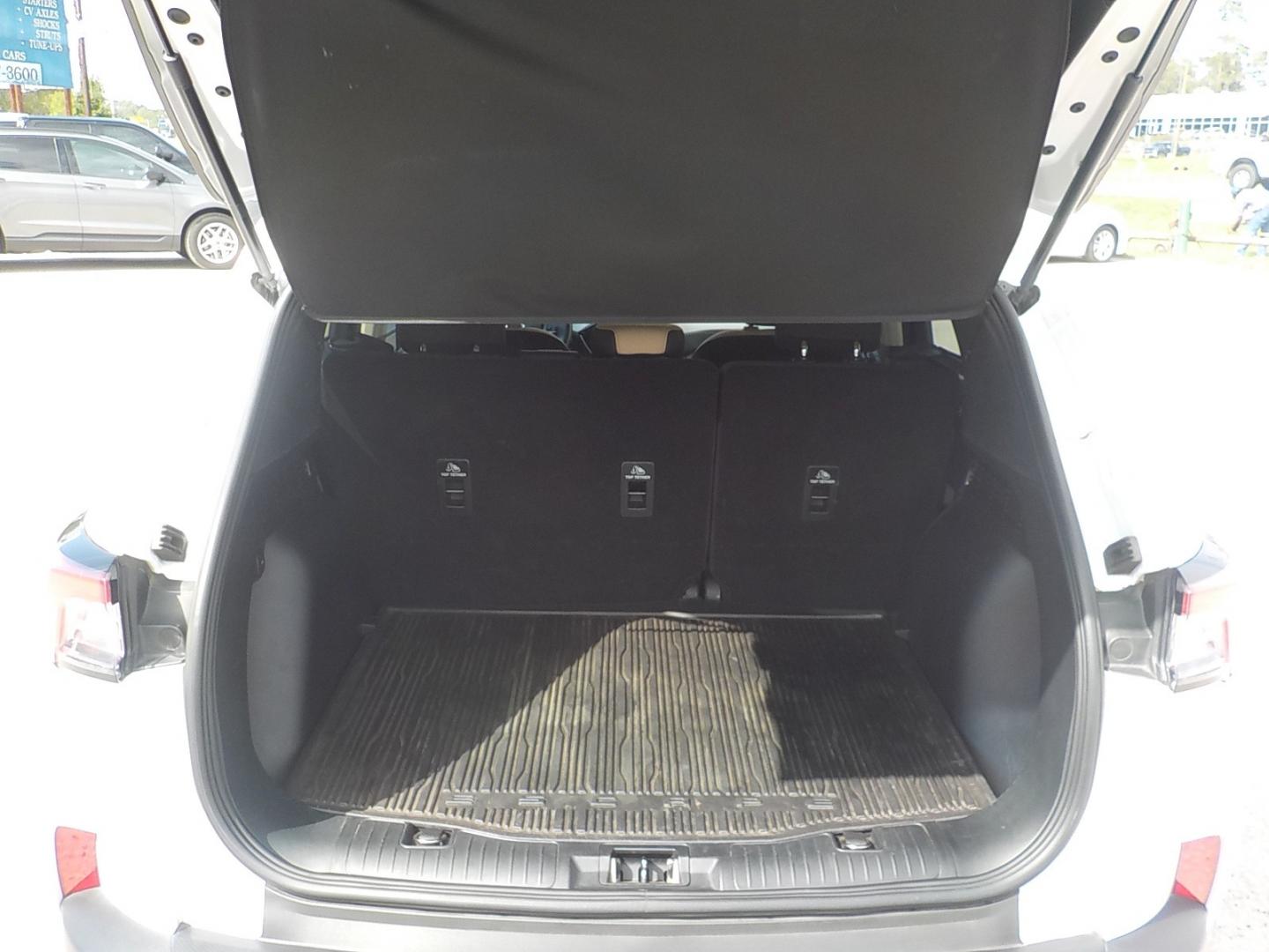 2020 White /Tan Ford Escape SE (1FMCU0G65LU) with an 1.5L L3 engine, 6A transmission, located at 1617 W Church Street, Livingston, TX, 77351, (936) 327-3600, 30.710995, -94.951157 - EFFICIENT!! That's the word that comes to mind with these Escape's - Photo#14