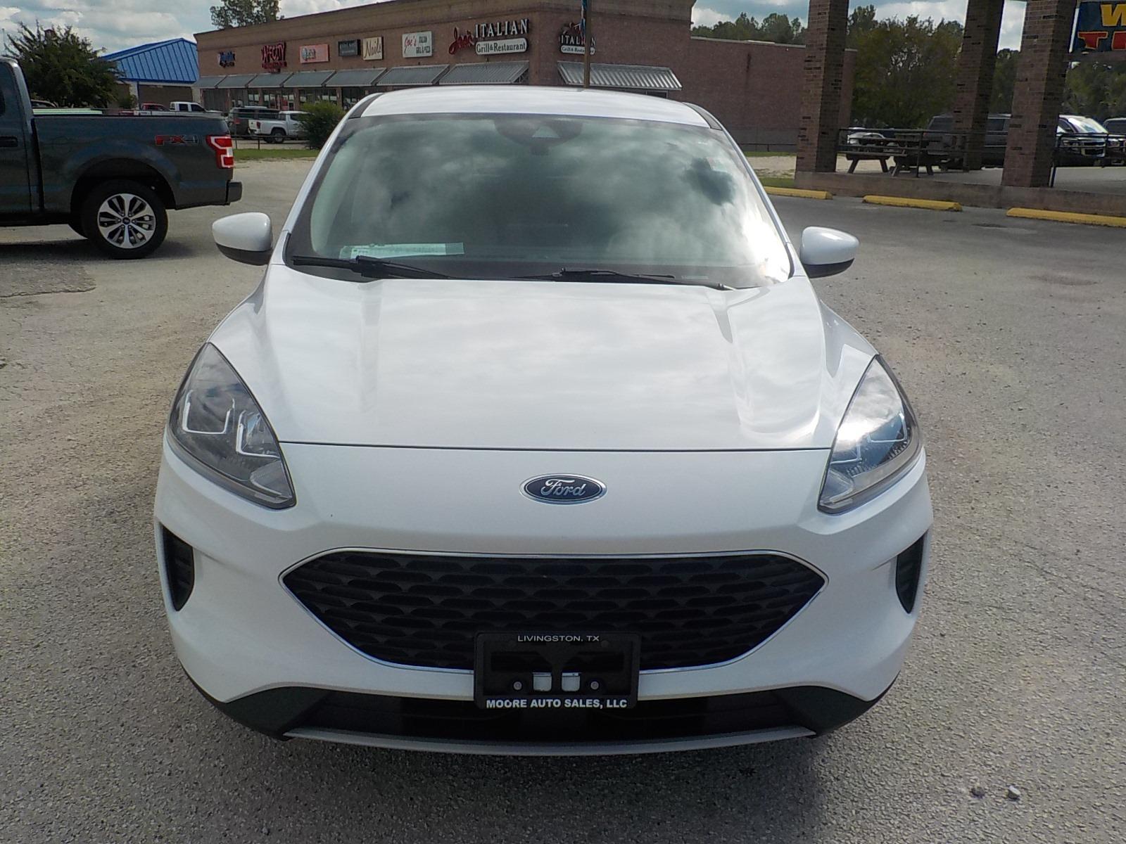 2020 White /Tan Ford Escape SE (1FMCU0G65LU) with an 1.5L L3 engine, 6A transmission, located at 1617 W Church Street, Livingston, TX, 77351, (936) 327-3600, 30.710995, -94.951157 - EFFICIENT!! That's the word that comes to mind with these Escape's - Photo #2