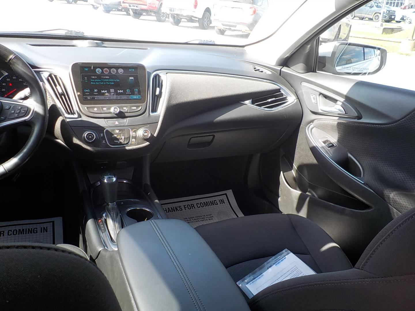 2018 White /Black Chevrolet Malibu LT (1G1ZD5STXJF) with an 1.5L L4 DOHC 16V engine, 6A transmission, located at 1617 W Church Street, Livingston, TX, 77351, (936) 327-3600, 30.710995, -94.951157 - I love these vehicles!! Family size and economical to boot!! - Photo#12