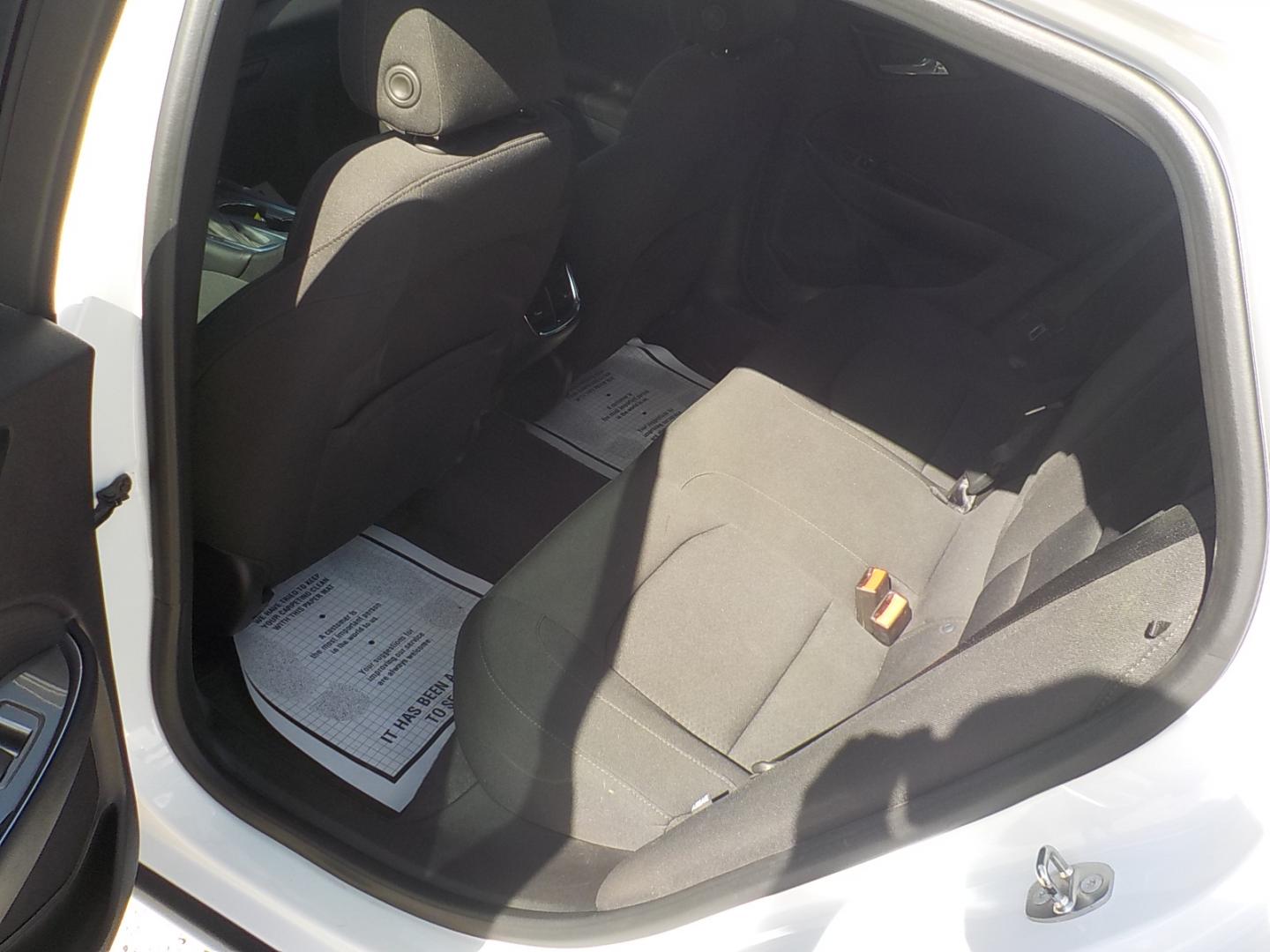 2018 White /Black Chevrolet Malibu LT (1G1ZD5STXJF) with an 1.5L L4 DOHC 16V engine, 6A transmission, located at 1617 W Church Street, Livingston, TX, 77351, (936) 327-3600, 30.710995, -94.951157 - I love these vehicles!! Family size and economical to boot!! - Photo#10