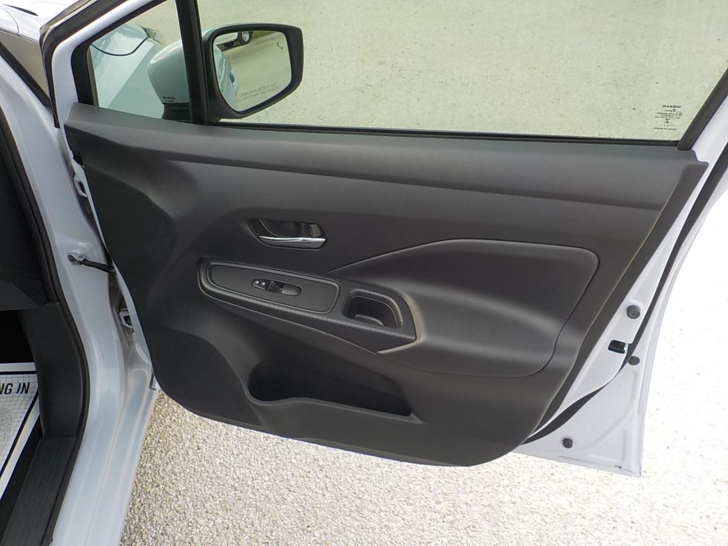 2024 Gray /Black Nissan Versa SV (3N1CN8EV5RL) with an 1.6L L4 DOHC 16V engine, CVT transmission, located at 1617 W Church Street, Livingston, TX, 77351, (936) 327-3600, 30.710995, -94.951157 - Really an exceptional vehicle with a unique color!! - Photo#18