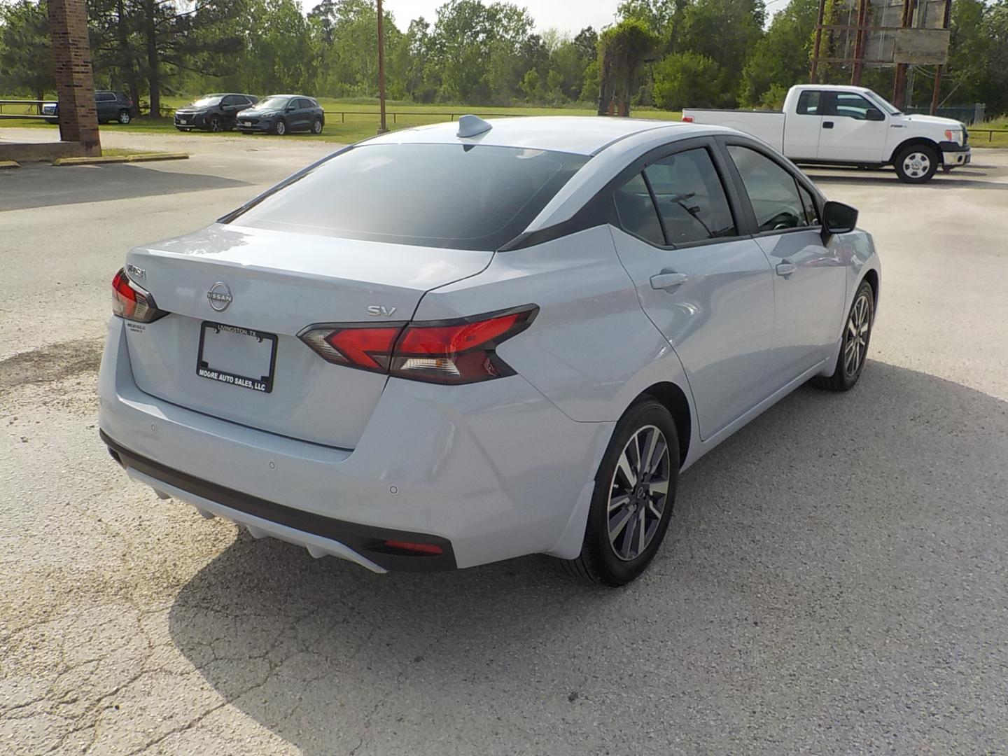 2024 Gray /Black Nissan Versa SV (3N1CN8EV5RL) with an 1.6L L4 DOHC 16V engine, CVT transmission, located at 1617 W Church Street, Livingston, TX, 77351, (936) 327-3600, 30.710995, -94.951157 - Really an exceptional vehicle with a unique color!! - Photo#6