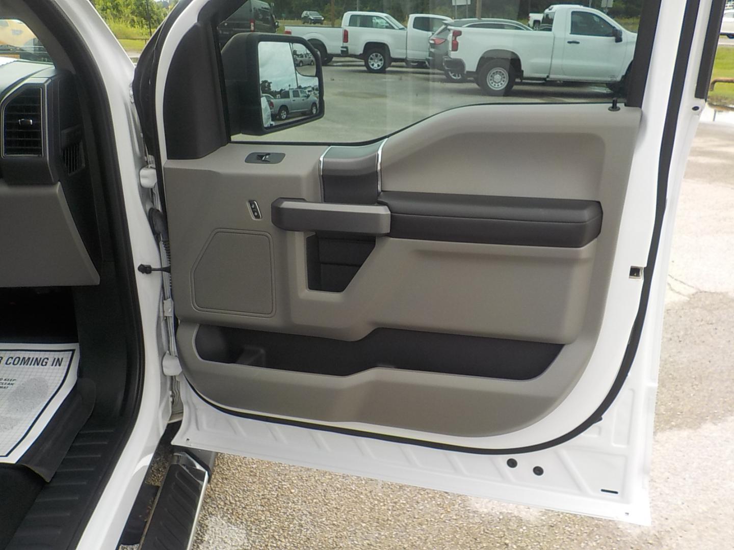 2019 White/Tan /gray Ford F-150 XLT SuperCrew 6.5-ft. Bed 4WD (1FTEW1E43KK) with an 3.5L V6 TURBO engine, 6A transmission, located at 1617 W Church Street, Livingston, TX, 77351, (936) 327-3600, 30.710995, -94.951157 - ONE OWNER!! Local truck! - Photo#17