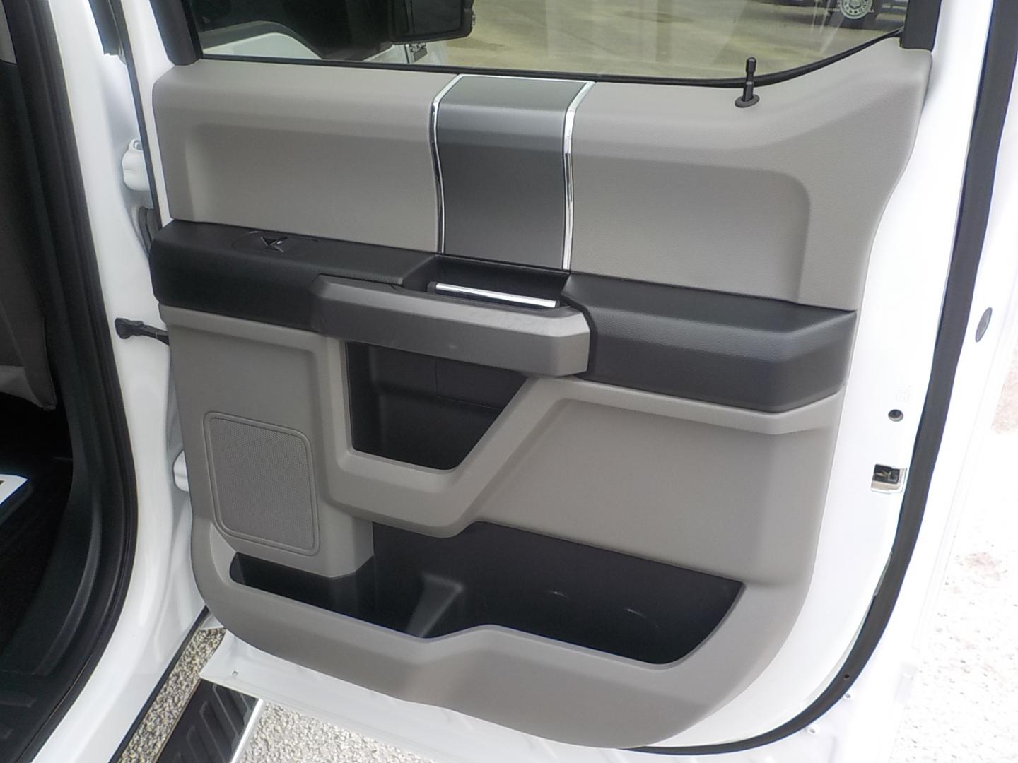 2019 White/Tan /gray Ford F-150 XLT SuperCrew 6.5-ft. Bed 4WD (1FTEW1E43KK) with an 3.5L V6 TURBO engine, 6A transmission, located at 1617 W Church Street, Livingston, TX, 77351, (936) 327-3600, 30.710995, -94.951157 - ONE OWNER!! Local truck! - Photo#15