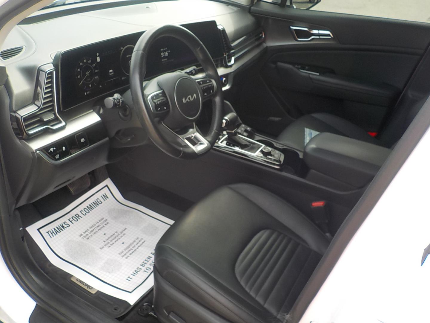 2023 White /Black Kia Sportage SX-Prestige (5XYK53AF2PG) with an 2.5L V6 DOHC 24V engine, 8A transmission, located at 1617 W Church Street, Livingston, TX, 77351, (936) 327-3600, 30.710995, -94.951157 - SPORTY!! NICE!! 1ST two words that come to mind when I see this one! - Photo#8