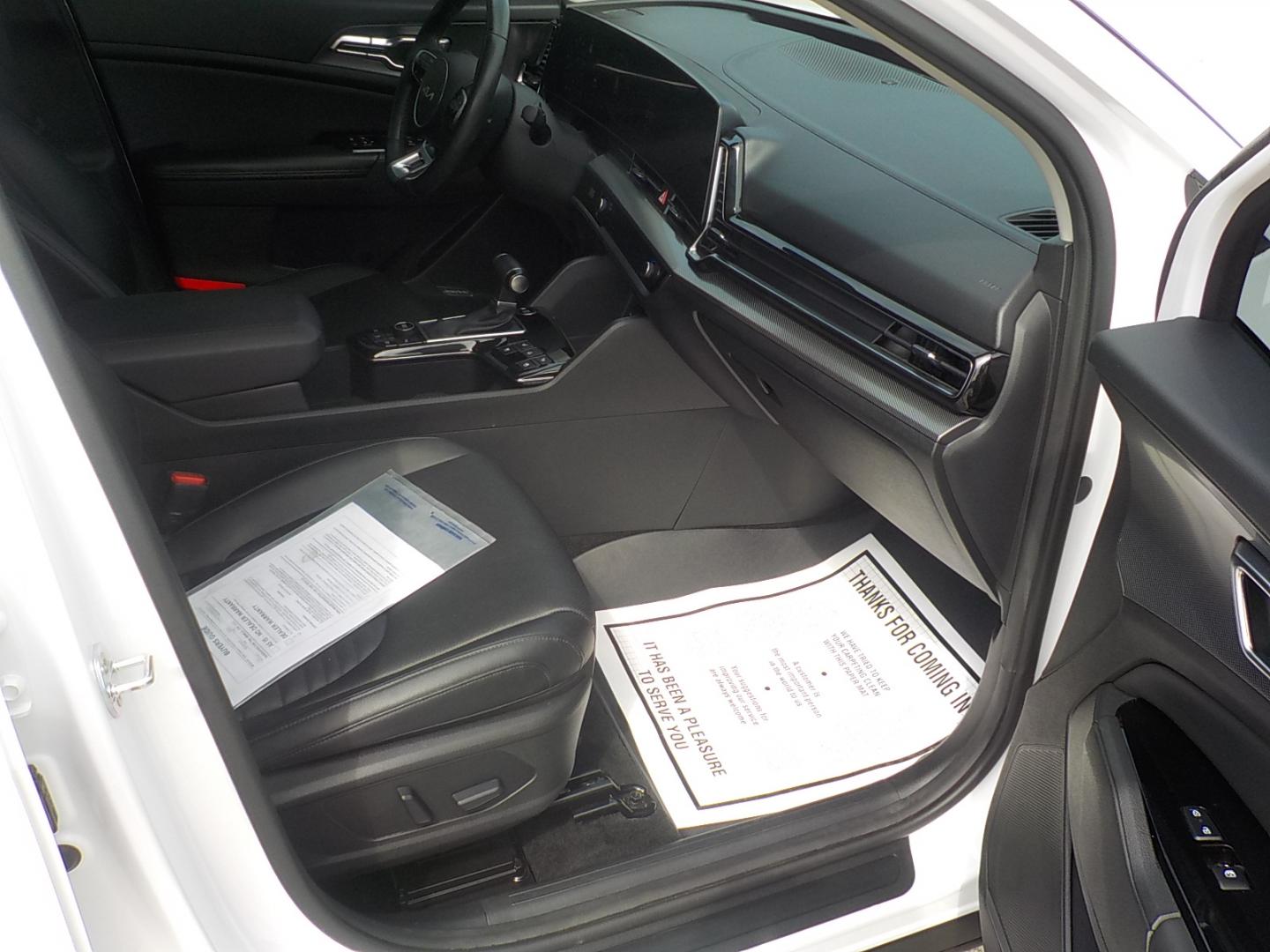 2023 White /Black Kia Sportage SX-Prestige (5XYK53AF2PG) with an 2.5L V6 DOHC 24V engine, 8A transmission, located at 1617 W Church Street, Livingston, TX, 77351, (936) 327-3600, 30.710995, -94.951157 - SPORTY!! NICE!! 1ST two words that come to mind when I see this one! - Photo#17