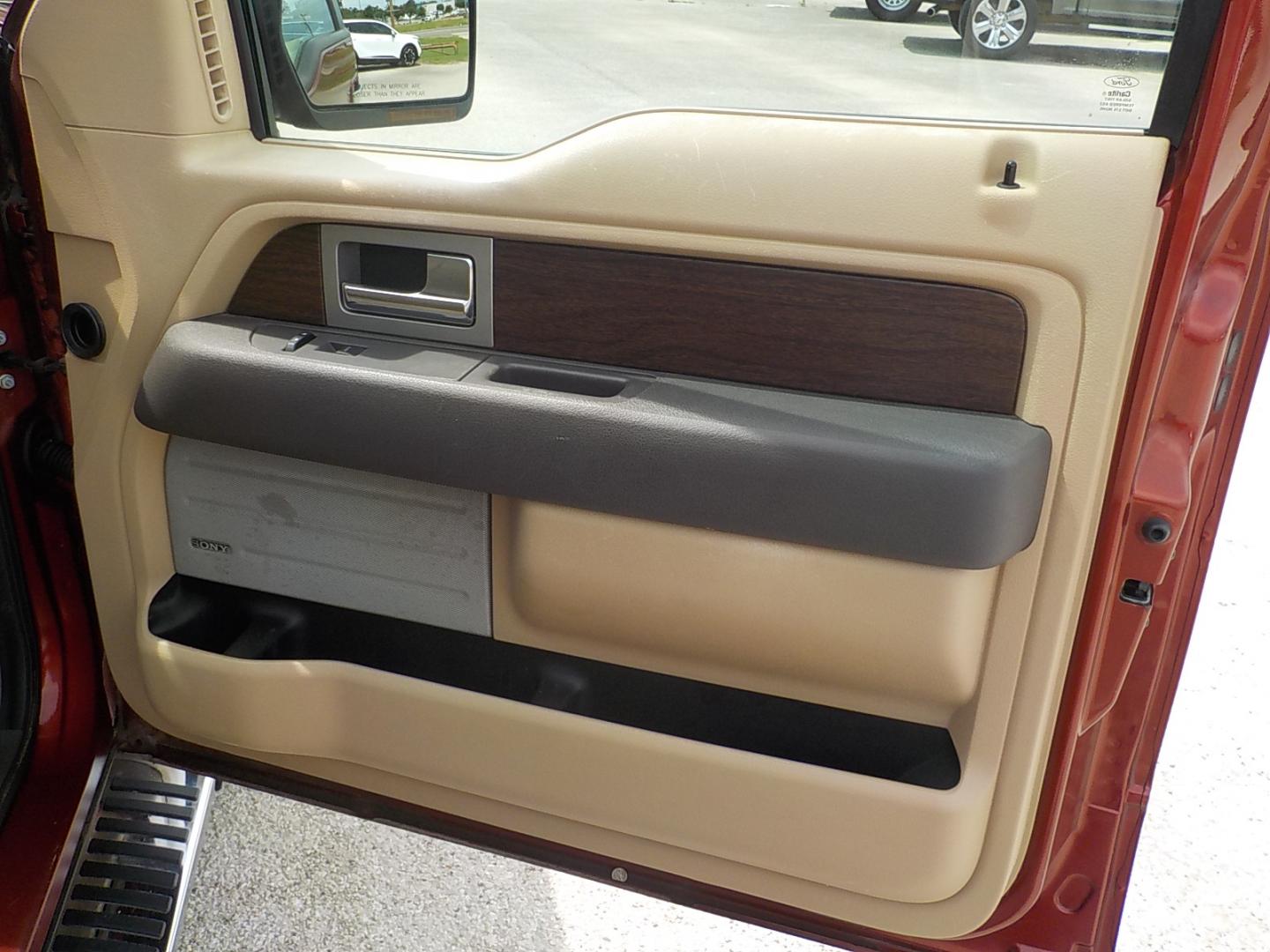 2014 Copper/Tan /Beige Ford F-150 Lariat SuperCrew 5.5-ft. Bed 4WD (1FTFW1EFXEK) with an 5.0L V8 engine, 6-Speed Automatic transmission, located at 1617 W Church Street, Livingston, TX, 77351, (936) 327-3600, 30.710995, -94.951157 - Good looking truck that runs and drives great!! - Photo#17