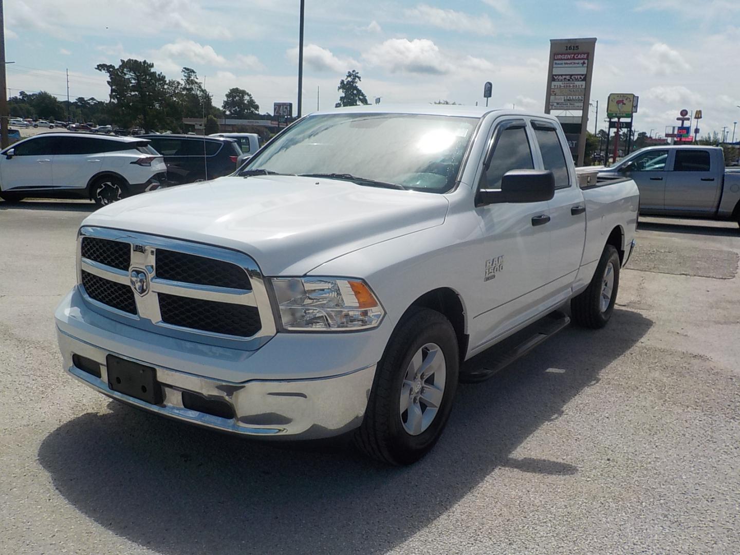2020 White /Gray RAM 1500 Classic Tradesman Quad Cab 2WD (1C6RR6FG8LS) with an 3.6L V6 DOHC 24V FFV engine, 8A transmission, located at 1617 W Church Street, Livingston, TX, 77351, (936) 327-3600, 30.710995, -94.951157 - ONE OWNER!! LOW LOW MILES!! This is as nice of a truck that you're going to find for this money!!! - Photo#3
