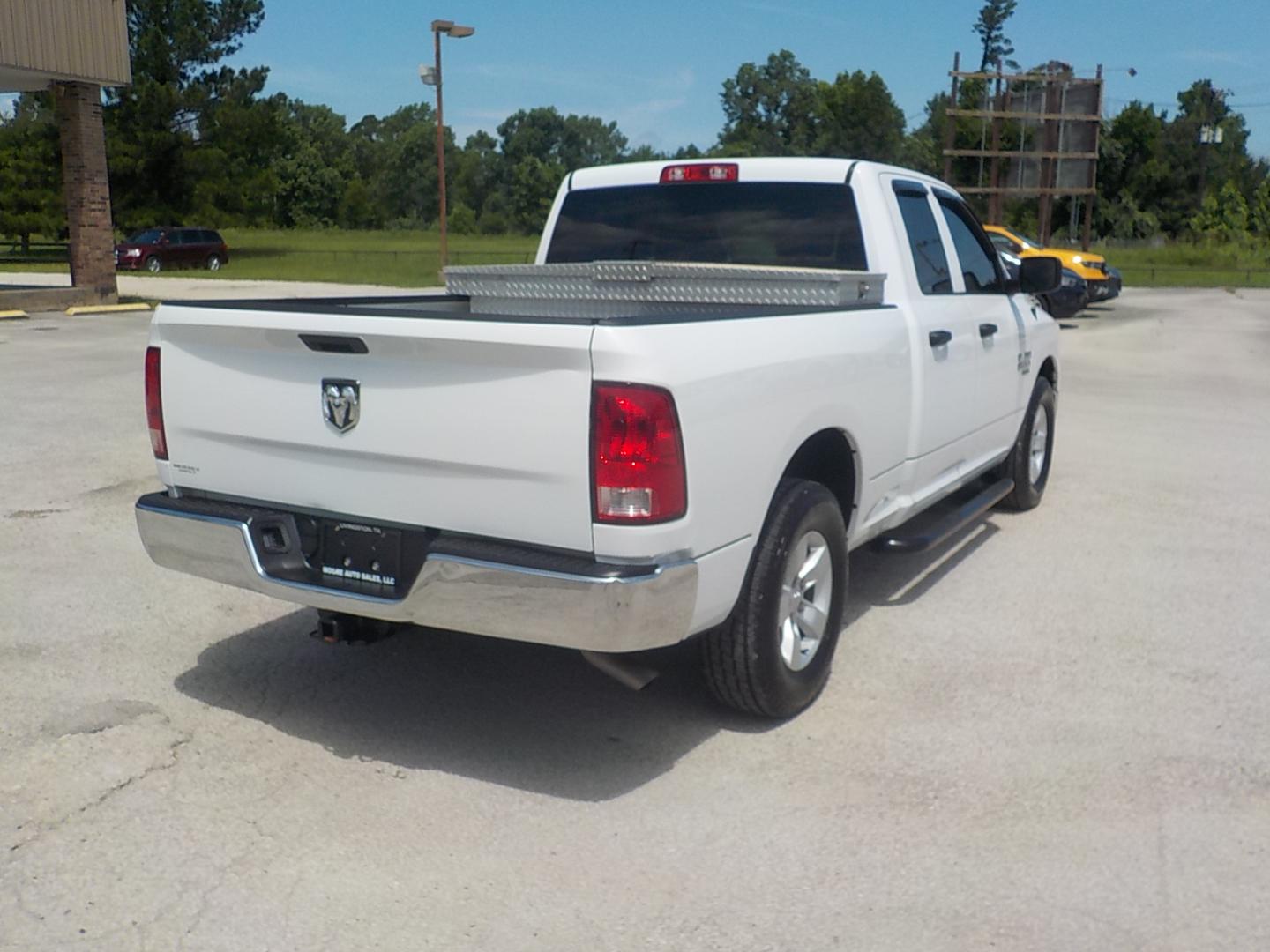 2020 White /Gray RAM 1500 Classic Tradesman Quad Cab 2WD (1C6RR6FG8LS) with an 3.6L V6 DOHC 24V FFV engine, 8A transmission, located at 1617 W Church Street, Livingston, TX, 77351, (936) 327-3600, 30.710995, -94.951157 - ONE OWNER!! LOW LOW MILES!! This is as nice of a truck that you're going to find for this money!!! - Photo#6