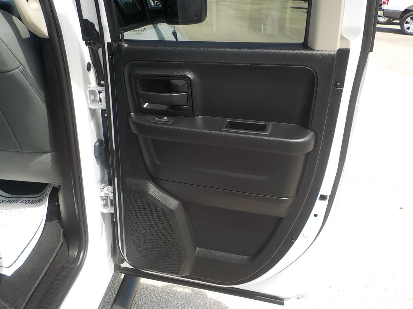 2020 White /Gray RAM 1500 Classic Tradesman Quad Cab 2WD (1C6RR6FG8LS) with an 3.6L V6 DOHC 24V FFV engine, 8A transmission, located at 1617 W Church Street, Livingston, TX, 77351, (936) 327-3600, 30.710995, -94.951157 - ONE OWNER!! LOW LOW MILES!! This is as nice of a truck that you're going to find for this money!!! - Photo#14
