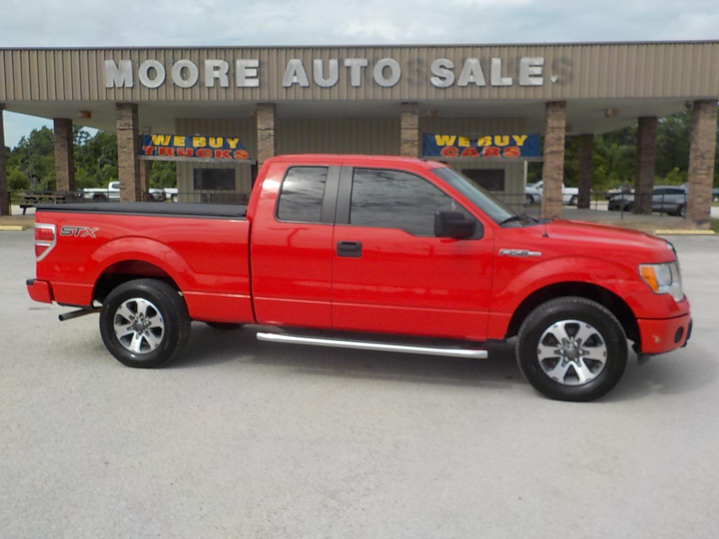2014 Red /Lt. Gray Ford F-150 XLT SuperCab 8-ft. Bed 2WD (1FTEX1CM4EK) with an 3.7L V6 DOHC 24V engine, 6-Speed Automatic transmission, located at 1617 W Church Street, Livingston, TX, 77351, (936) 327-3600, 30.710995, -94.951157 - ONE OWNER!! LOW LOW MILES!! Locally owned truck! - Photo#0