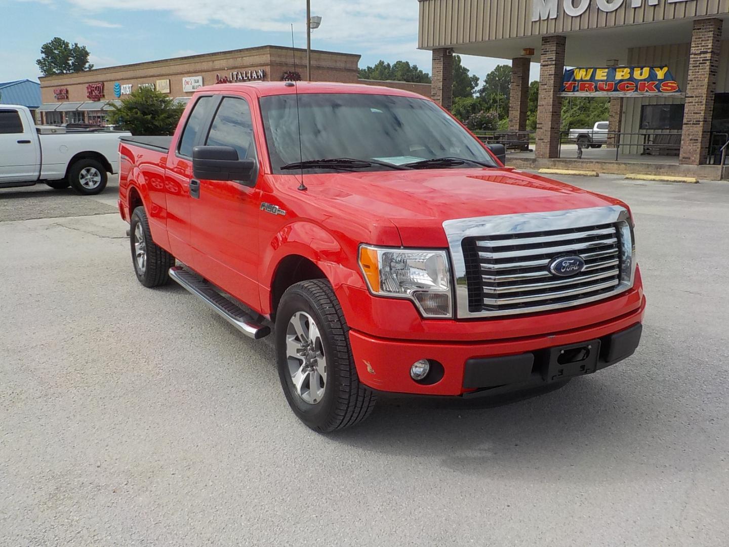 2014 Red /Lt. Gray Ford F-150 XLT SuperCab 8-ft. Bed 2WD (1FTEX1CM4EK) with an 3.7L V6 DOHC 24V engine, 6-Speed Automatic transmission, located at 1617 W Church Street, Livingston, TX, 77351, (936) 327-3600, 30.710995, -94.951157 - ONE OWNER!! LOW LOW MILES!! Locally owned truck! - Photo#1