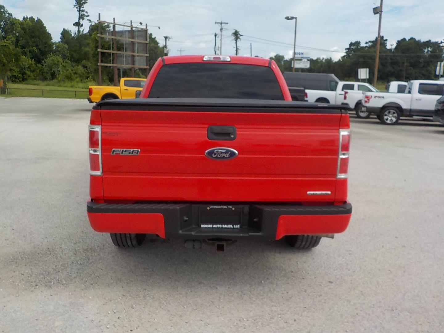 2014 Red /Lt. Gray Ford F-150 XLT SuperCab 8-ft. Bed 2WD (1FTEX1CM4EK) with an 3.7L V6 DOHC 24V engine, 6-Speed Automatic transmission, located at 1617 W Church Street, Livingston, TX, 77351, (936) 327-3600, 30.710995, -94.951157 - ONE OWNER!! LOW LOW MILES!! Locally owned truck! - Photo#7