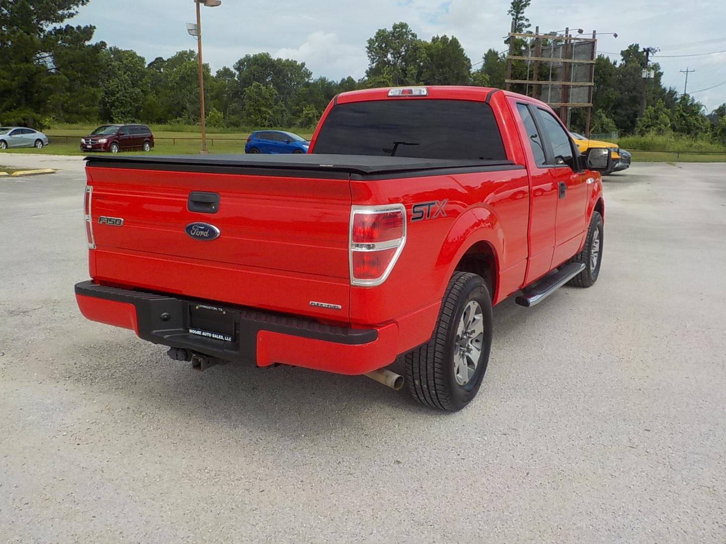 2014 Red /Lt. Gray Ford F-150 XLT SuperCab 8-ft. Bed 2WD (1FTEX1CM4EK) with an 3.7L V6 DOHC 24V engine, 6-Speed Automatic transmission, located at 1617 W Church Street, Livingston, TX, 77351, (936) 327-3600, 30.710995, -94.951157 - ONE OWNER!! LOW LOW MILES!! Locally owned truck! - Photo#6