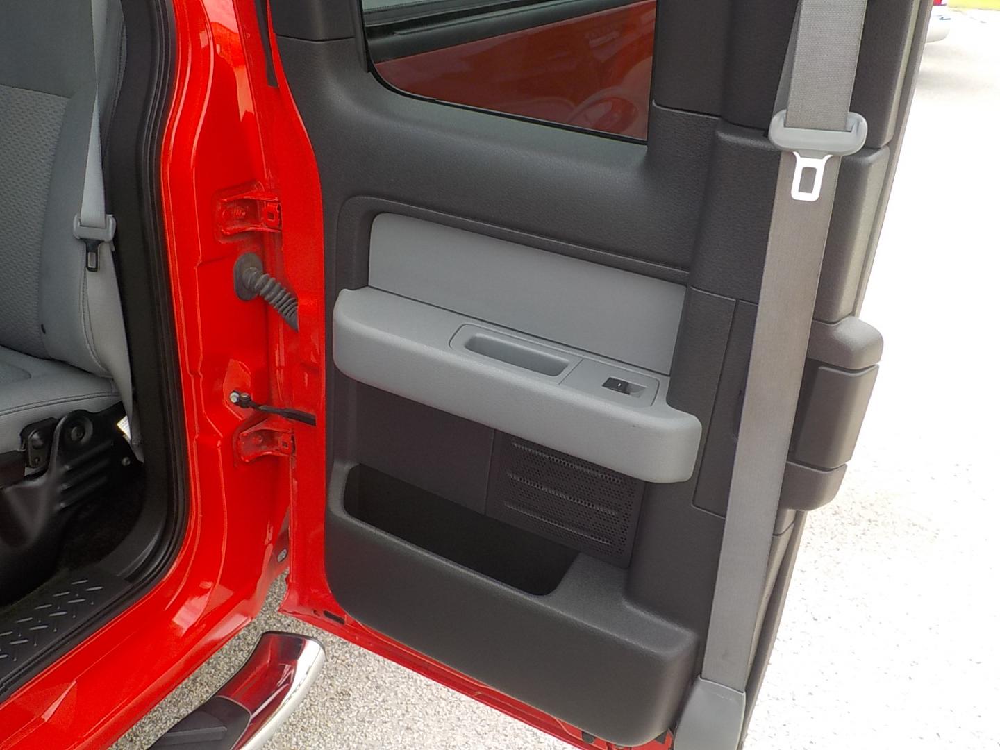 2014 Red /Lt. Gray Ford F-150 XLT SuperCab 8-ft. Bed 2WD (1FTEX1CM4EK) with an 3.7L V6 DOHC 24V engine, 6-Speed Automatic transmission, located at 1617 W Church Street, Livingston, TX, 77351, (936) 327-3600, 30.710995, -94.951157 - ONE OWNER!! LOW LOW MILES!! Locally owned truck! - Photo#11