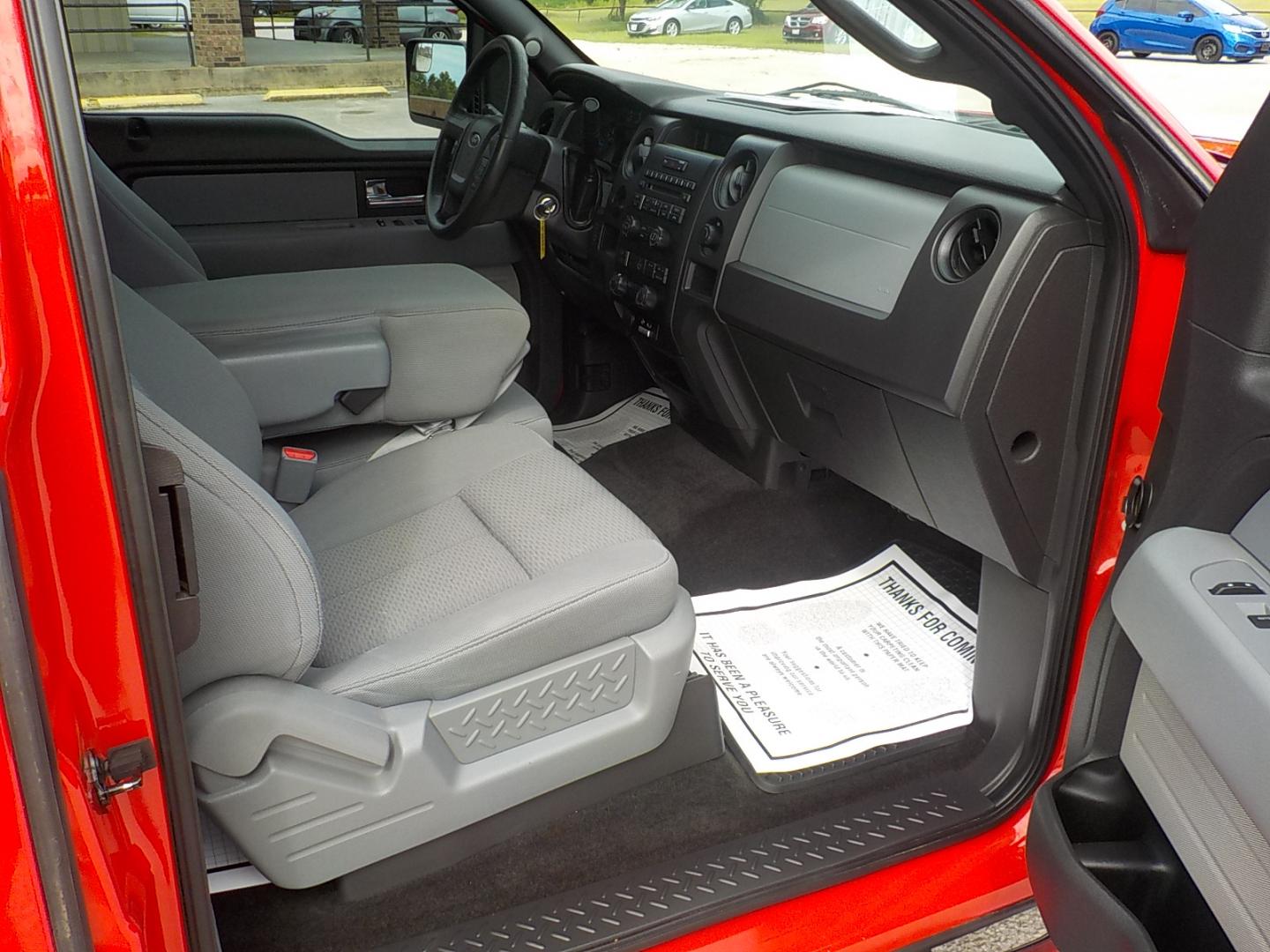 2014 Red /Lt. Gray Ford F-150 XLT SuperCab 8-ft. Bed 2WD (1FTEX1CM4EK) with an 3.7L V6 DOHC 24V engine, 6-Speed Automatic transmission, located at 1617 W Church Street, Livingston, TX, 77351, (936) 327-3600, 30.710995, -94.951157 - ONE OWNER!! LOW LOW MILES!! Locally owned truck! - Photo#14