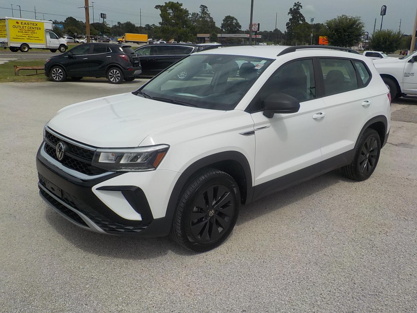 2024 White /Black Volkswagen Taos S (3VV5X7B27RM) with an 1.5L L4 SFI DOHC 16V engine, 8A transmission, located at 1617 W Church Street, Livingston, TX, 77351, (936) 327-3600, 30.710995, -94.951157 - This is a really sporty SUV that should get great fuel mileage for you!! - Photo#3