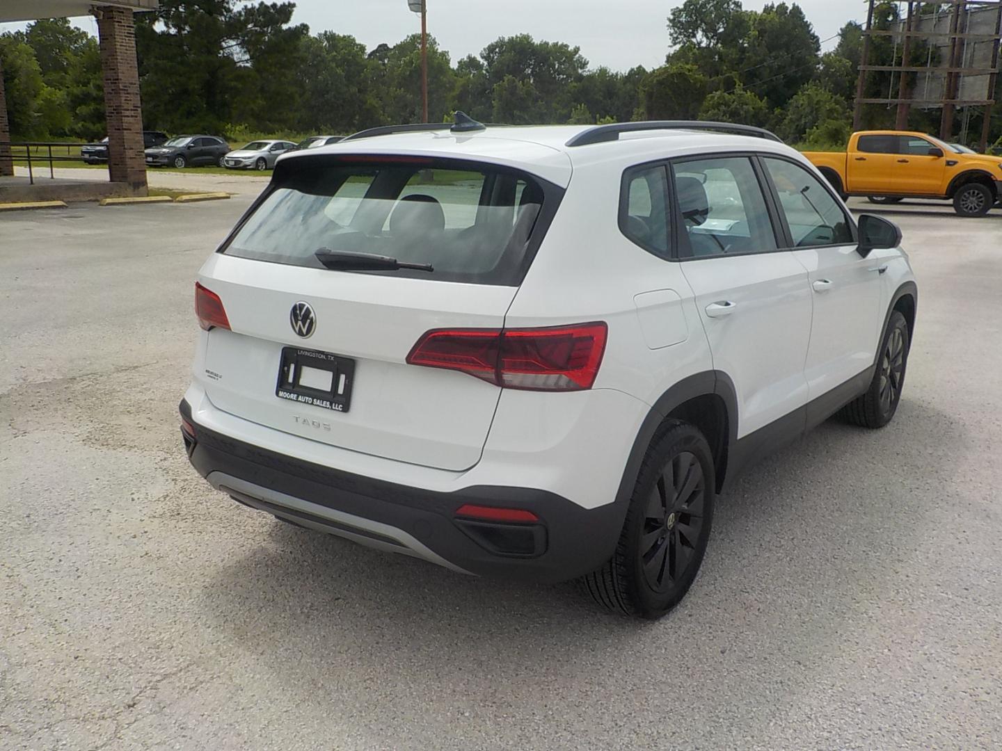 2024 White /Black Volkswagen Taos S (3VV5X7B27RM) with an 1.5L L4 SFI DOHC 16V engine, 8A transmission, located at 1617 W Church Street, Livingston, TX, 77351, (936) 327-3600, 30.710995, -94.951157 - This is a really sporty SUV that should get great fuel mileage for you!! - Photo#6