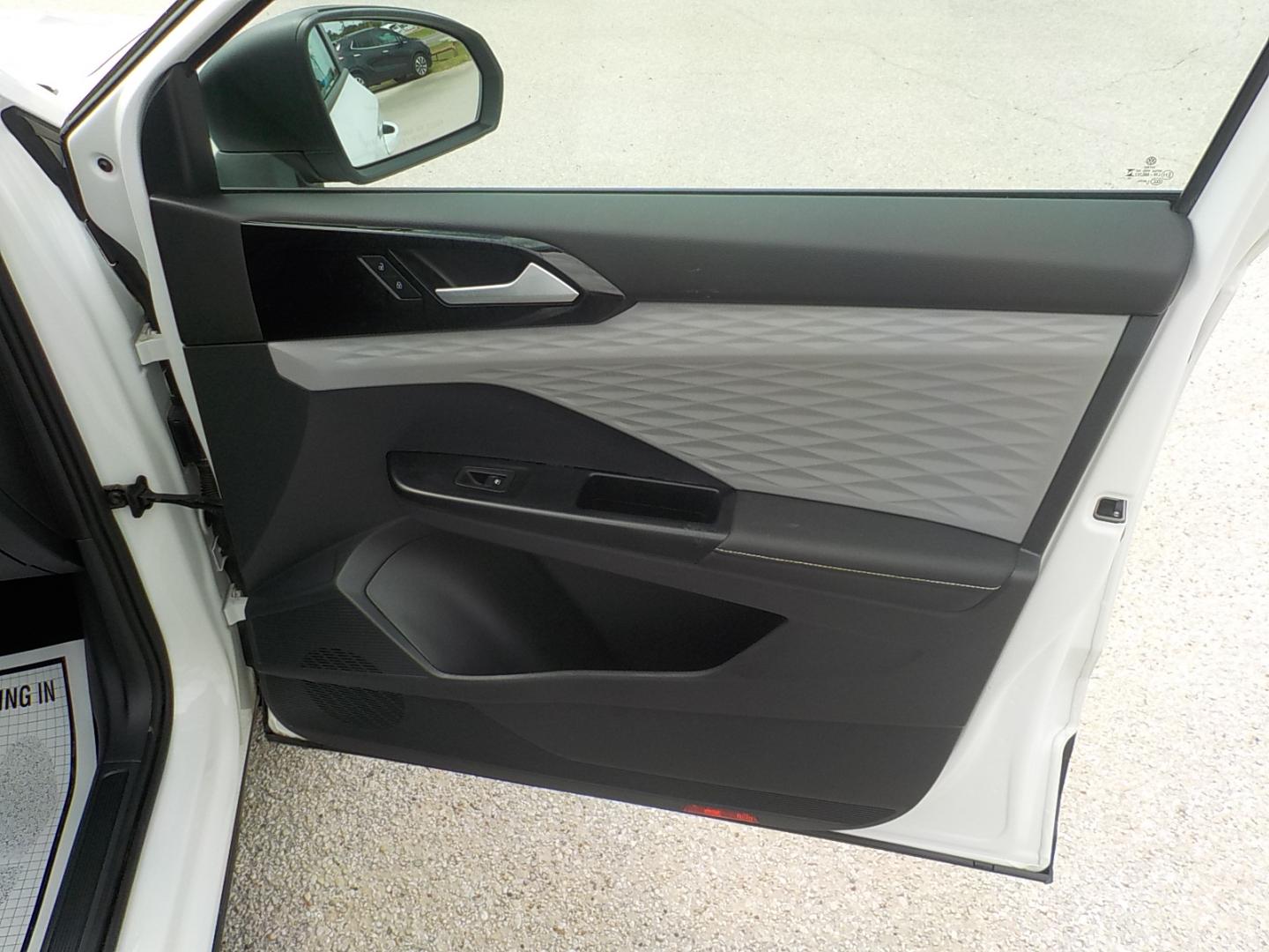2024 White /Black Volkswagen Taos S (3VV5X7B27RM) with an 1.5L L4 SFI DOHC 16V engine, 8A transmission, located at 1617 W Church Street, Livingston, TX, 77351, (936) 327-3600, 30.710995, -94.951157 - This is a really sporty SUV that should get great fuel mileage for you!! - Photo#18