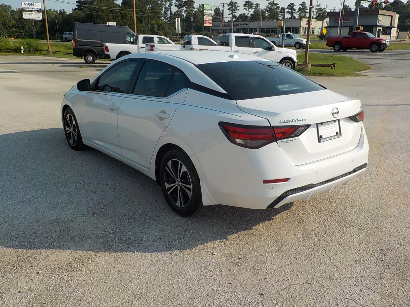 2023 White /Black Nissan Sentra SV (3N1AB8CV6PY) with an 1.8L L4 SFI DOHC 16V engine, CVT transmission, located at 1617 W Church Street, Livingston, TX, 77351, (936) 327-3600, 30.710995, -94.951157 - Good looking car that will get you where you need to be in style!! - Photo#5
