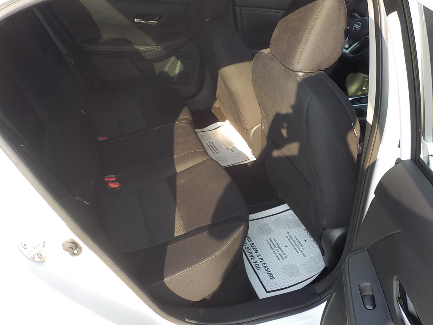 2023 White /Black Nissan Sentra SV (3N1AB8CV6PY) with an 1.8L L4 SFI DOHC 16V engine, CVT transmission, located at 1617 W Church Street, Livingston, TX, 77351, (936) 327-3600, 30.710995, -94.951157 - Good looking car that will get you where you need to be in style!! - Photo#15