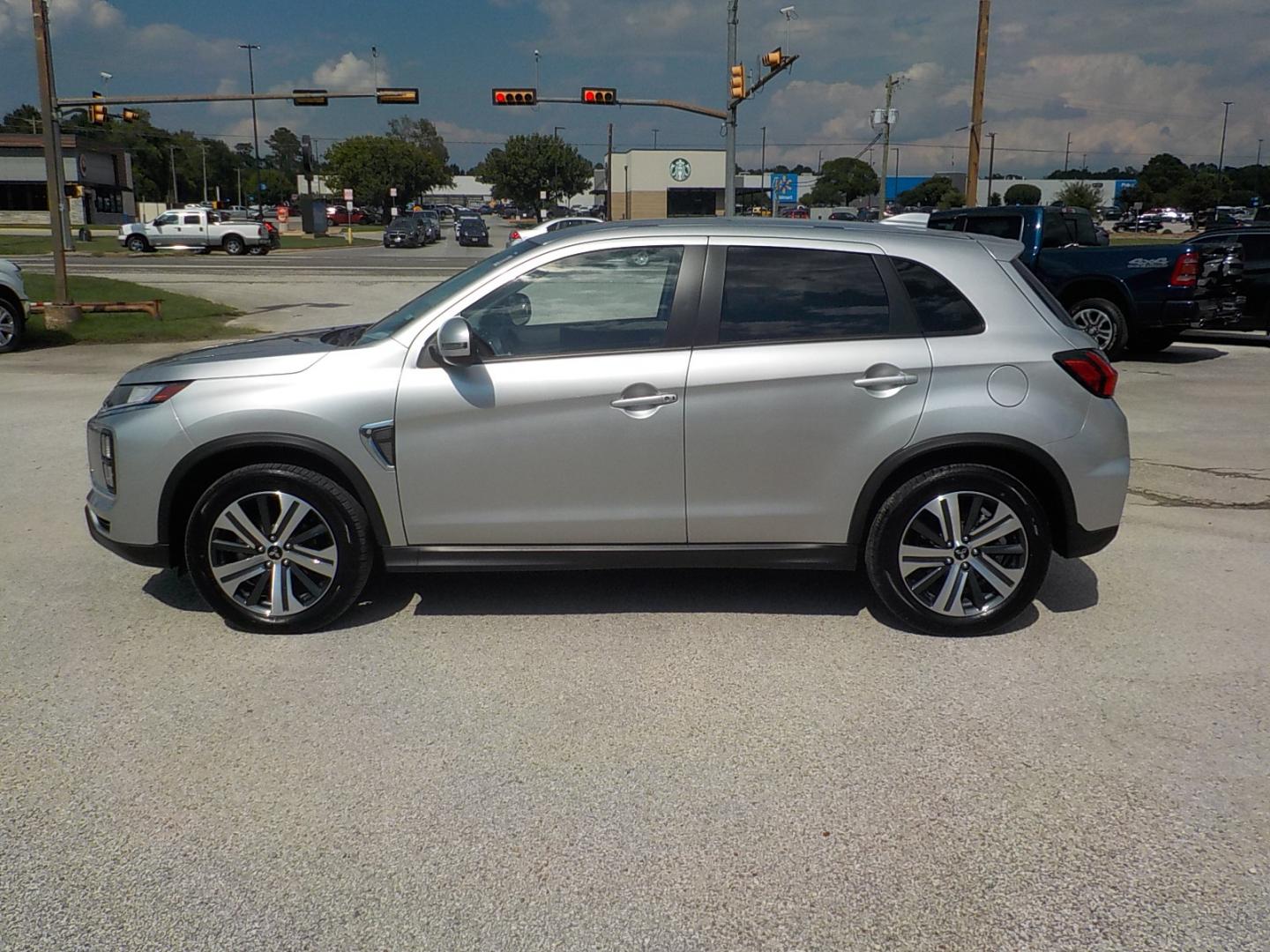 2024 Silver /Black Mitsubishi Outlander Sport 2.0 ES 4WD (JA4ARUAU5RU) with an 2.0L L4 DOHC 16V engine, CVT transmission, located at 1617 W Church Street, Livingston, TX, 77351, (936) 327-3600, 30.710995, -94.951157 - ONE OWNER!! LOW MILES!! 4WD!! - Photo#4