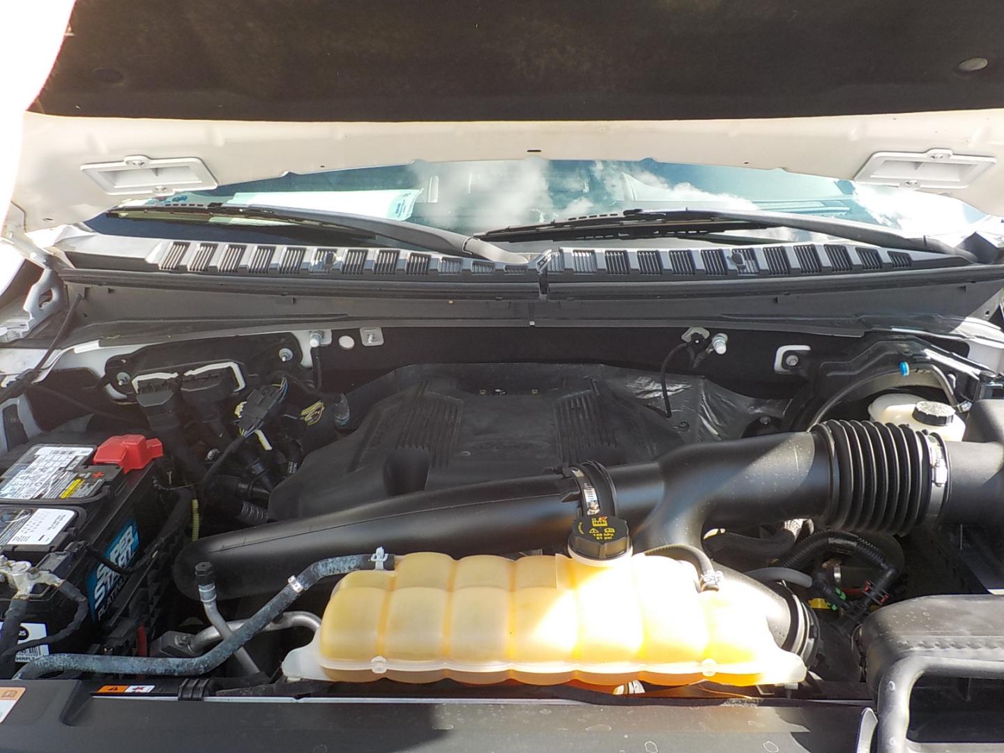 2019 White /Gray Ford Expedition Limited 4WD (1FMJU2AT5KE) with an 3.5L V6 DOHC 24V FFV engine, 6A transmission, located at 1617 W Church Street, Livingston, TX, 77351, (936) 327-3600, 30.710995, -94.951157 - Nice 4X4 family ride! Take the whole family to the lease this year in this comfortable expedition!! - Photo#23