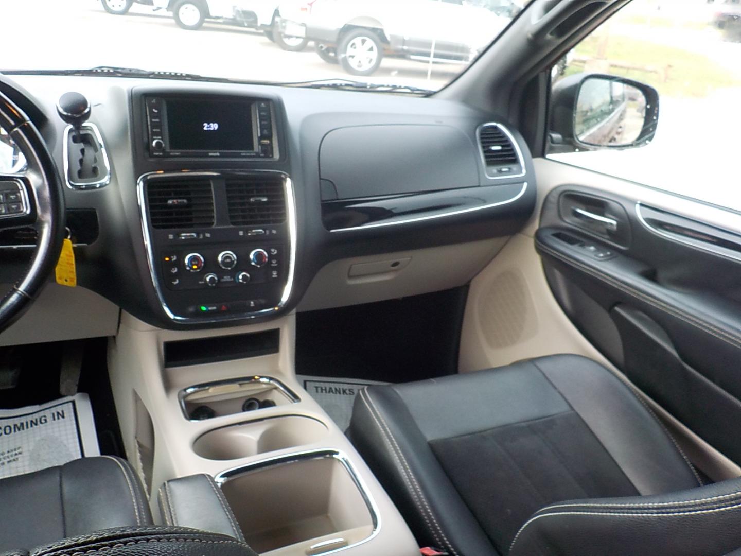 2020 Maroon /Black Dodge Grand Caravan SXT (2C4RDGCG1LR) with an 3.6L V6 DOHC 24V engine, 6A transmission, located at 1617 W Church Street, Livingston, TX, 77351, (936) 327-3600, 30.710995, -94.951157 - Fantastic family vehicle for not a lot of money in today's world!! - Photo#11